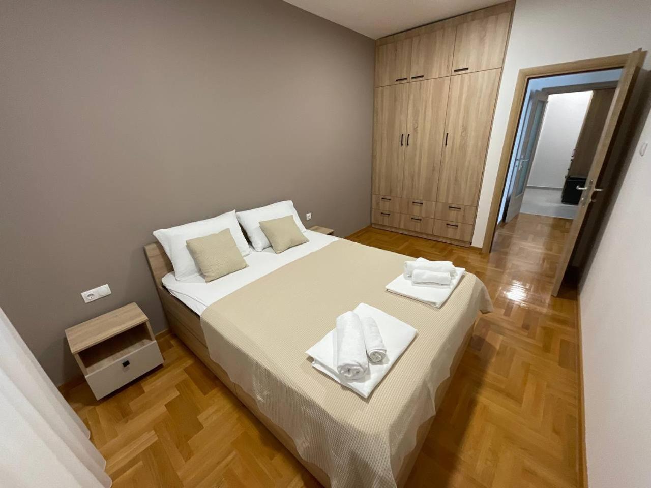 Double Room with Two Double Beds photo 2