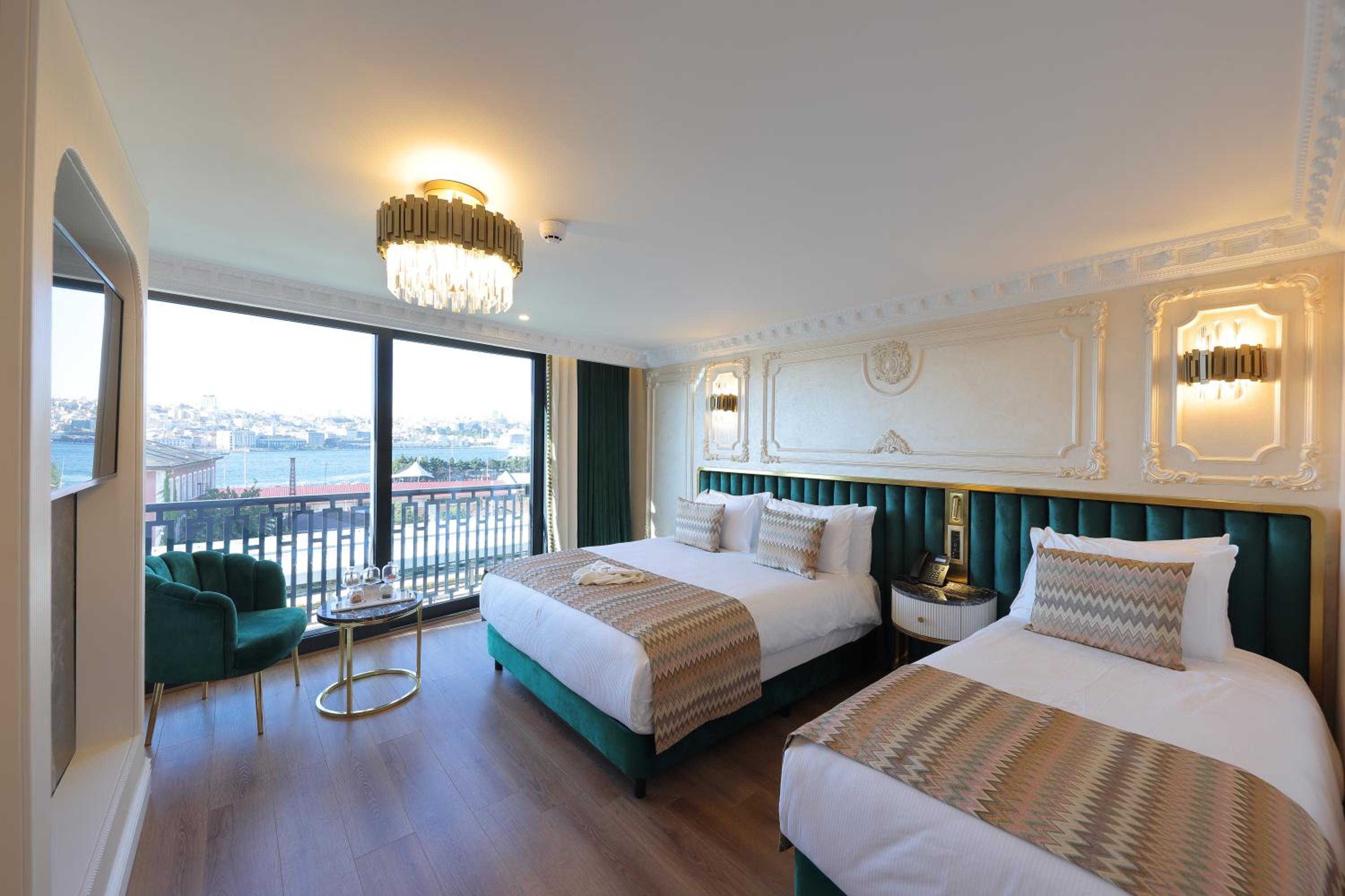 Superior Triple Room with Sea View photo 2