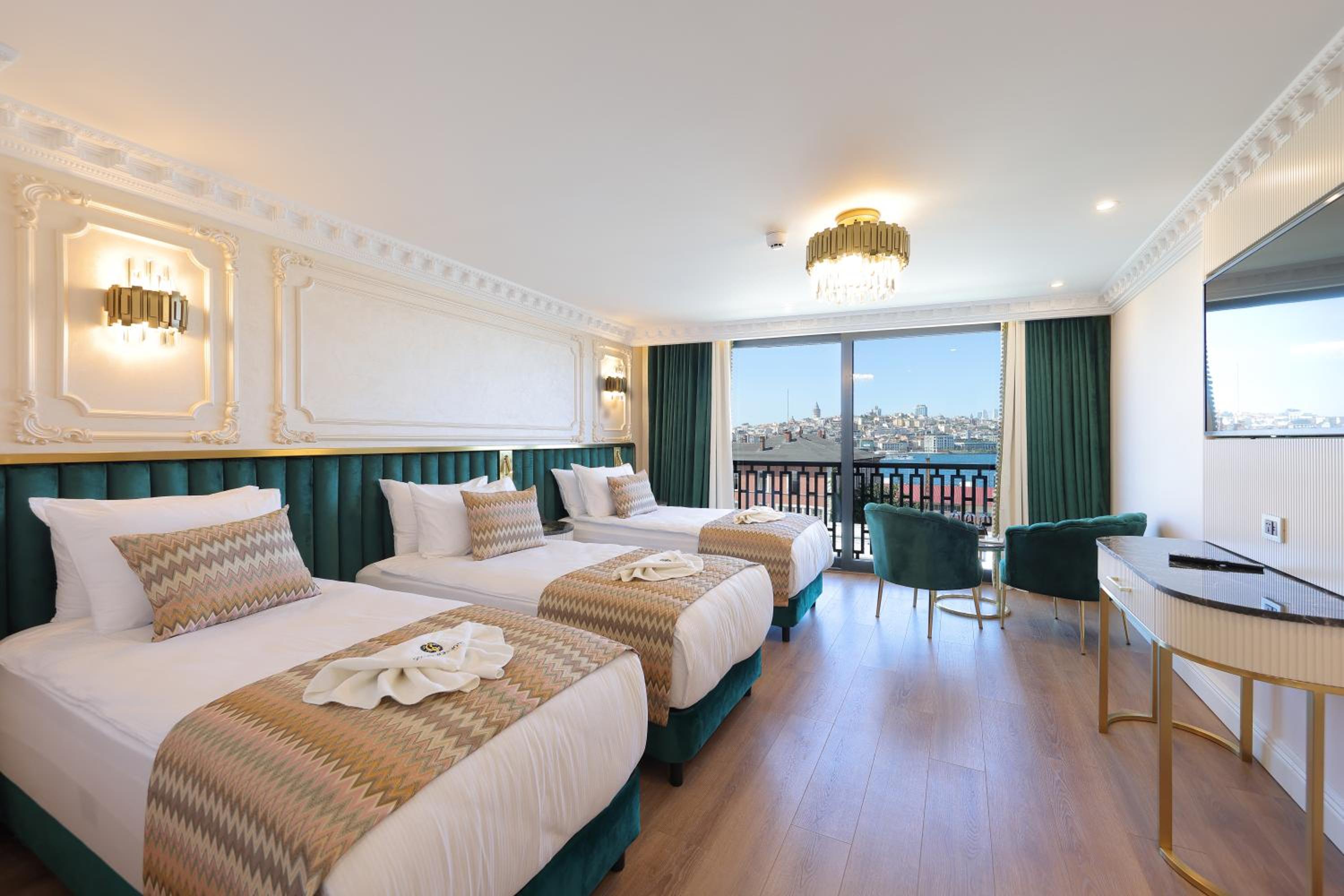 Superior Triple Room with Sea View photo 1