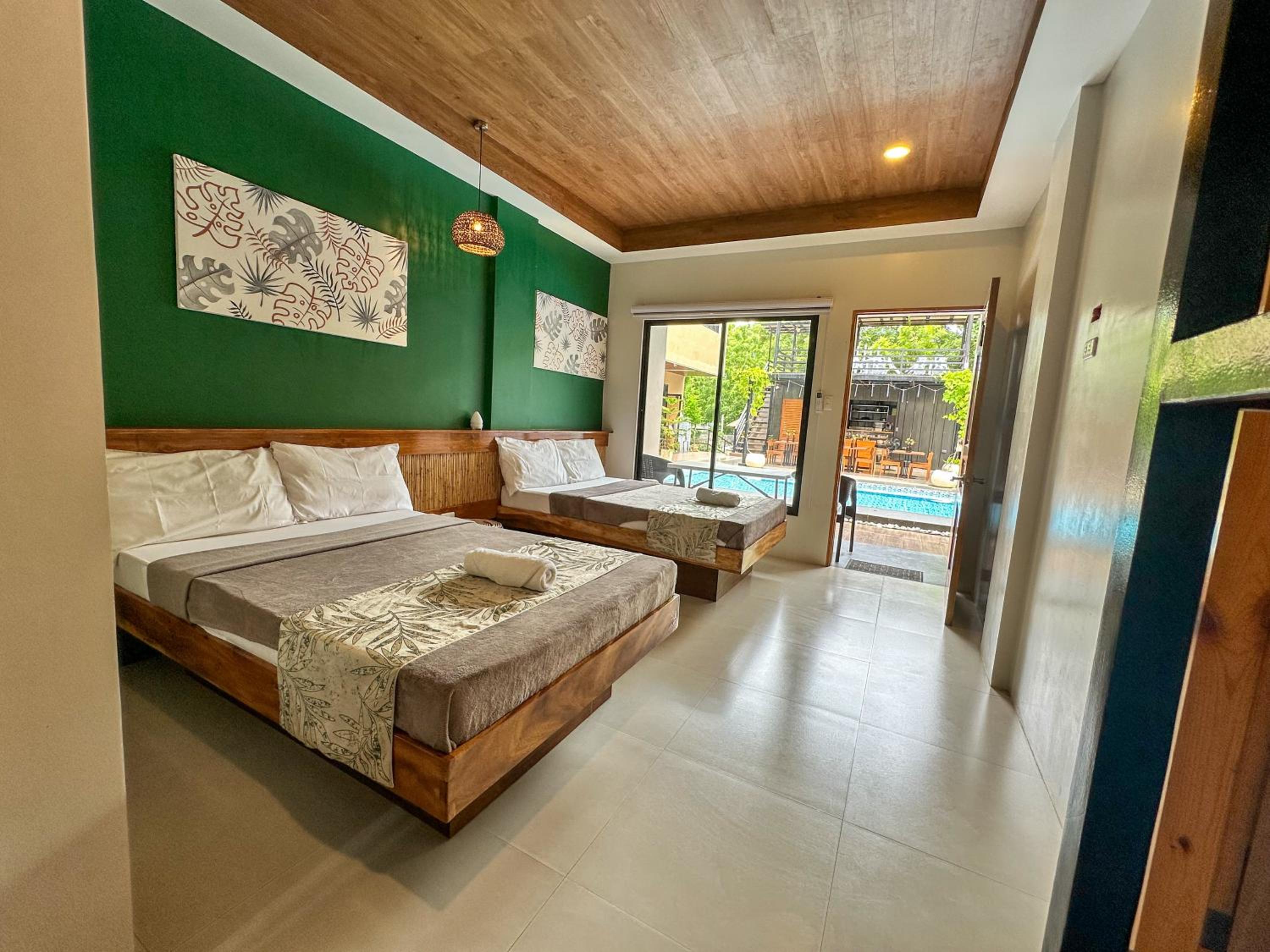 Triple Room with Pool View - Photo 24