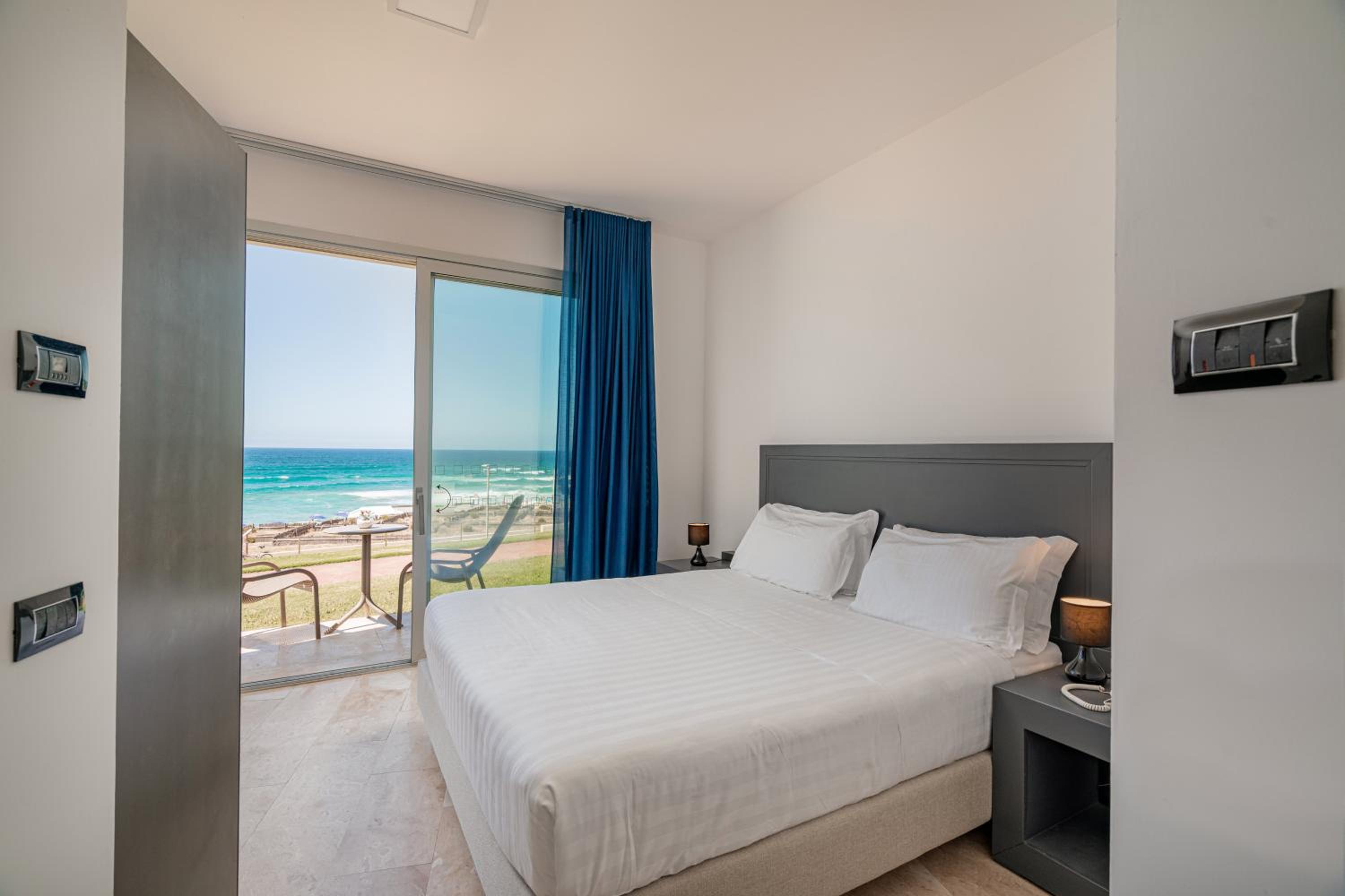 Superior Room Frontal Sea View - Photo 3