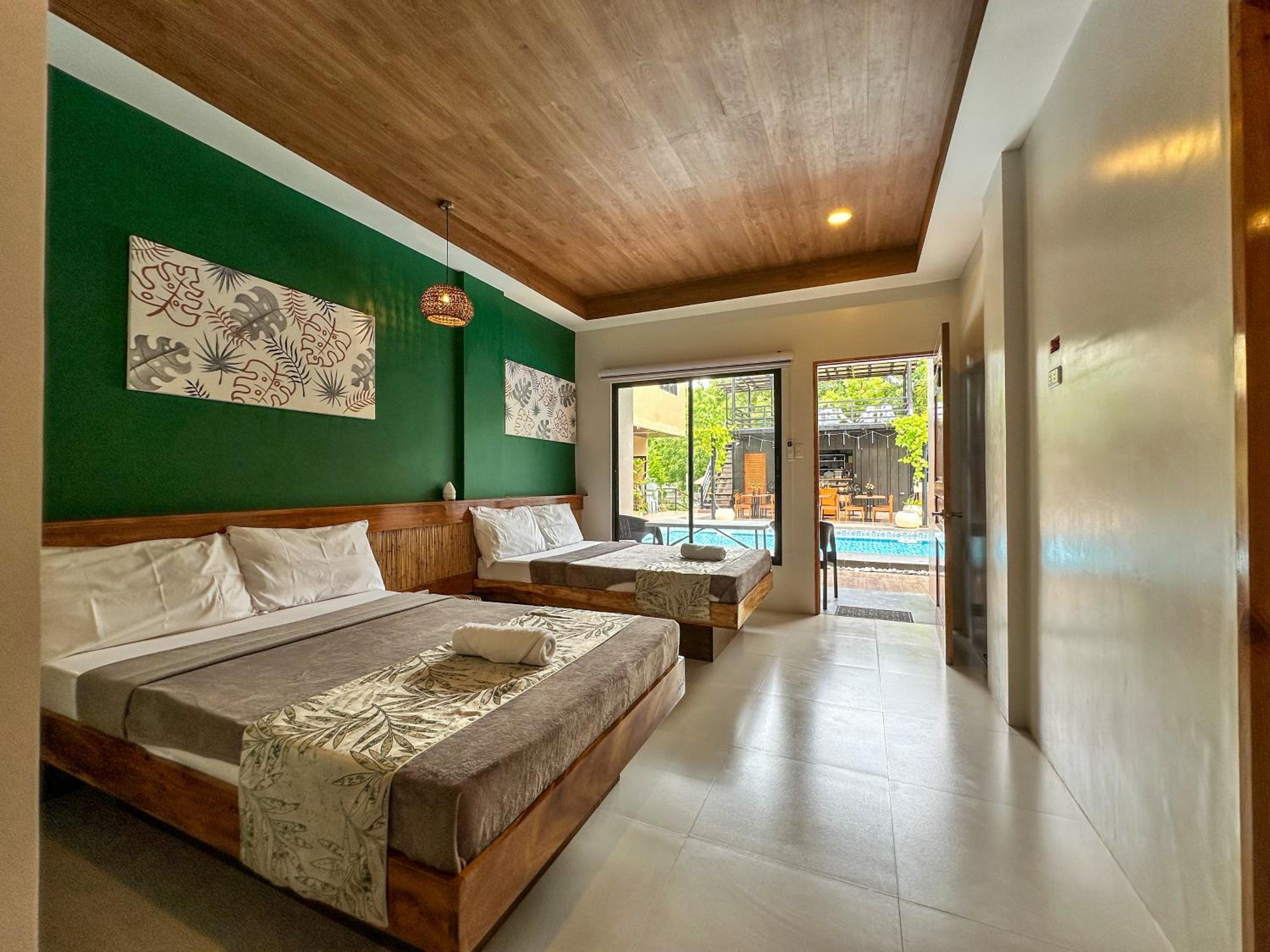 Triple Room with Pool View - Photo 15