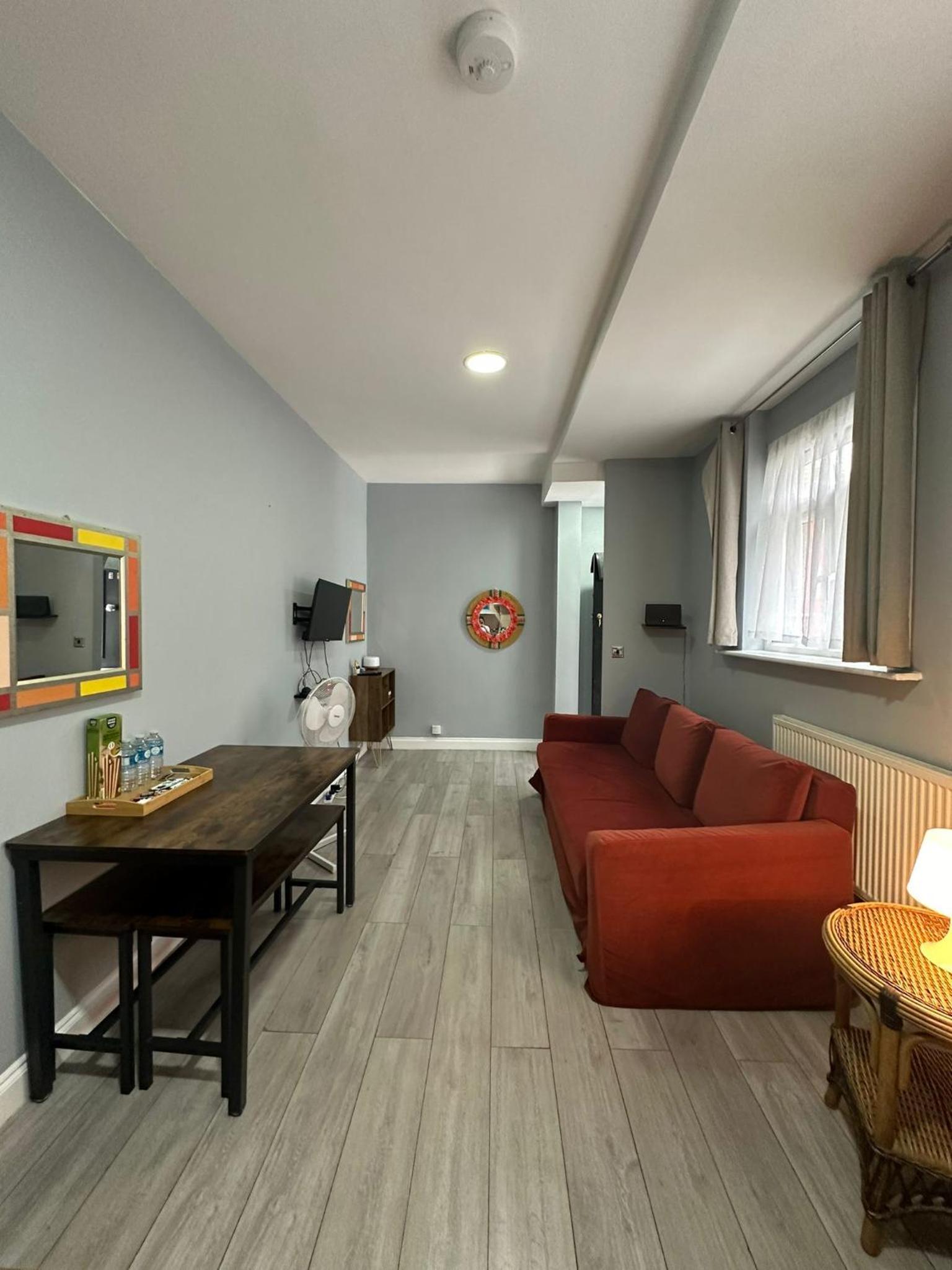 Two-Bedroom Apartment photo 3