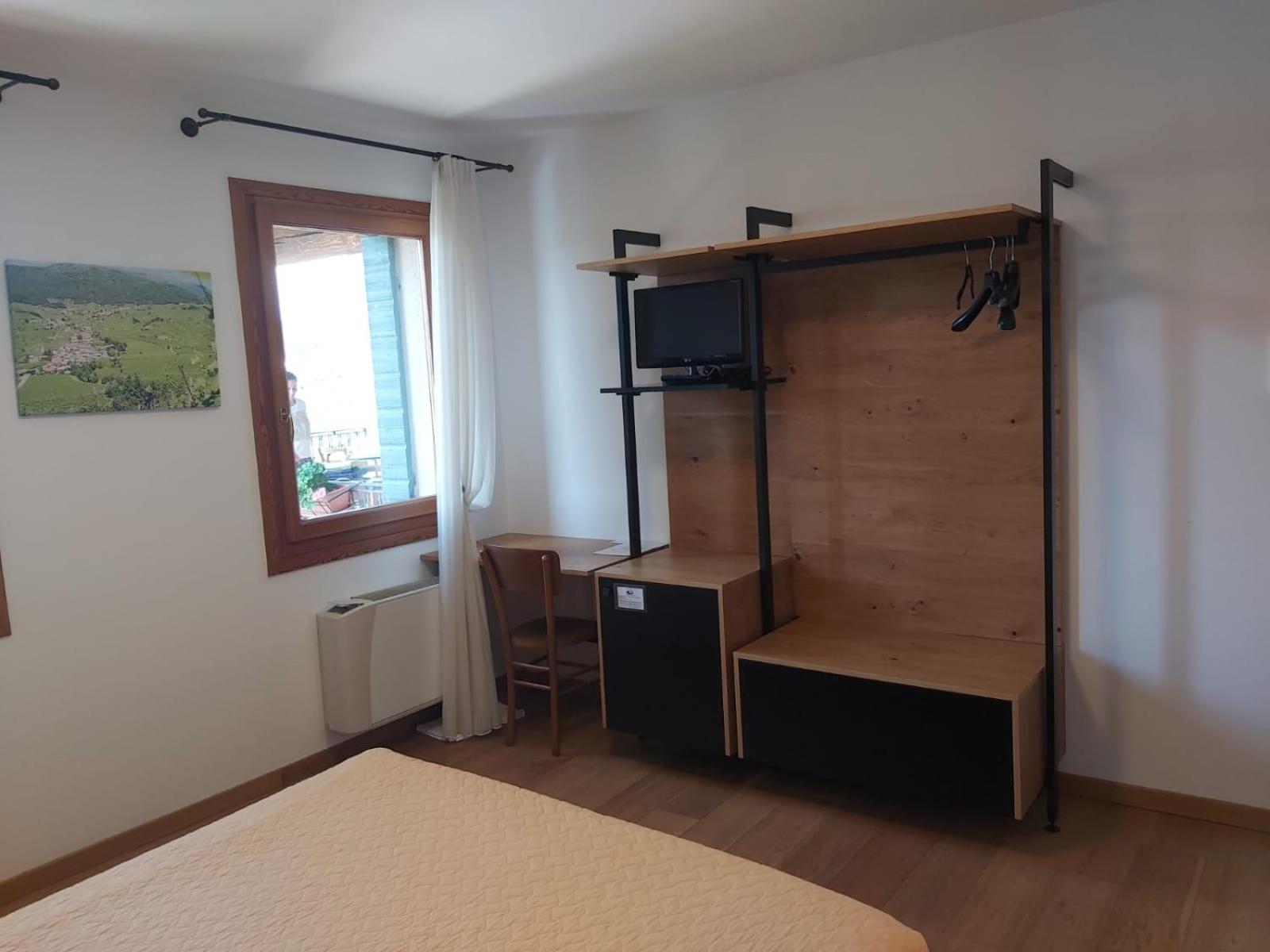 Double Room - Photo 6