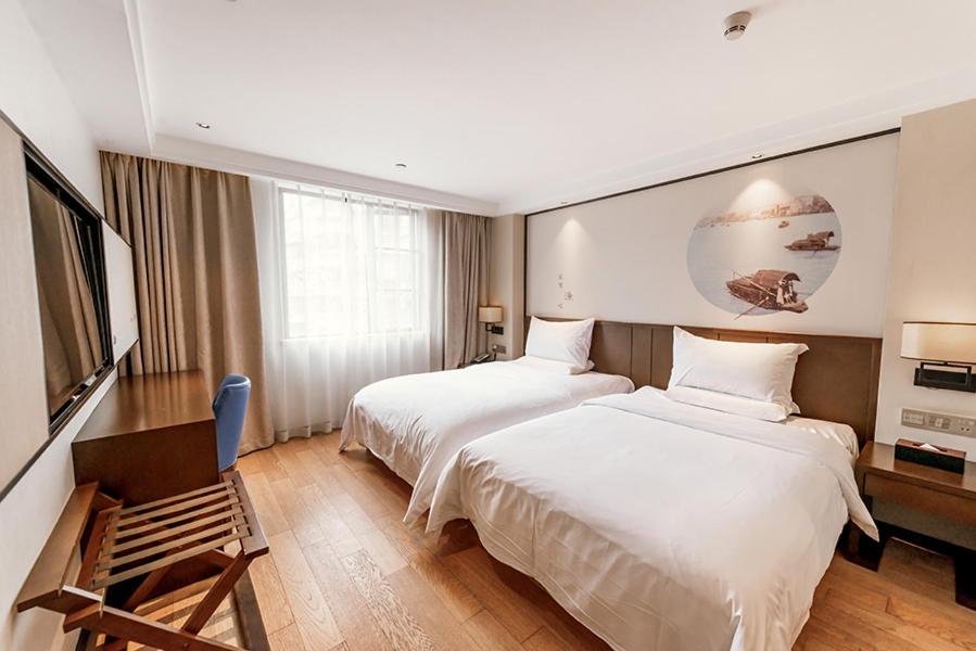 Business Twin Room - Photo 1