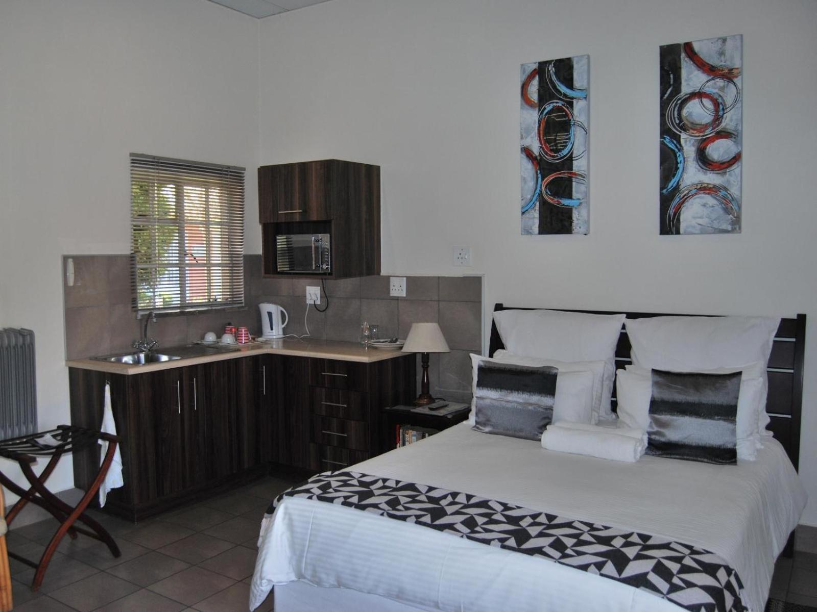 Basic Queen Room photo 1