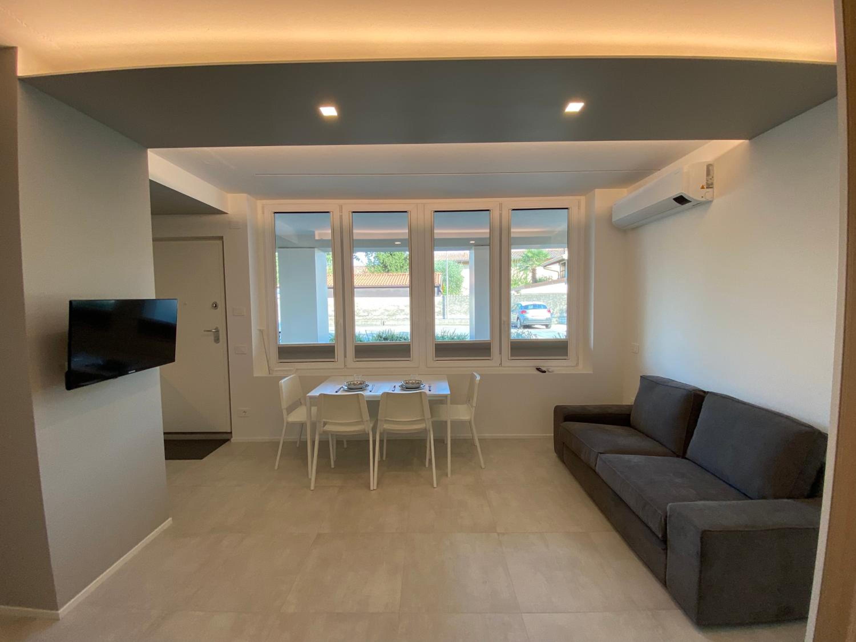 Studio Apartment with One Double Bed photo 3