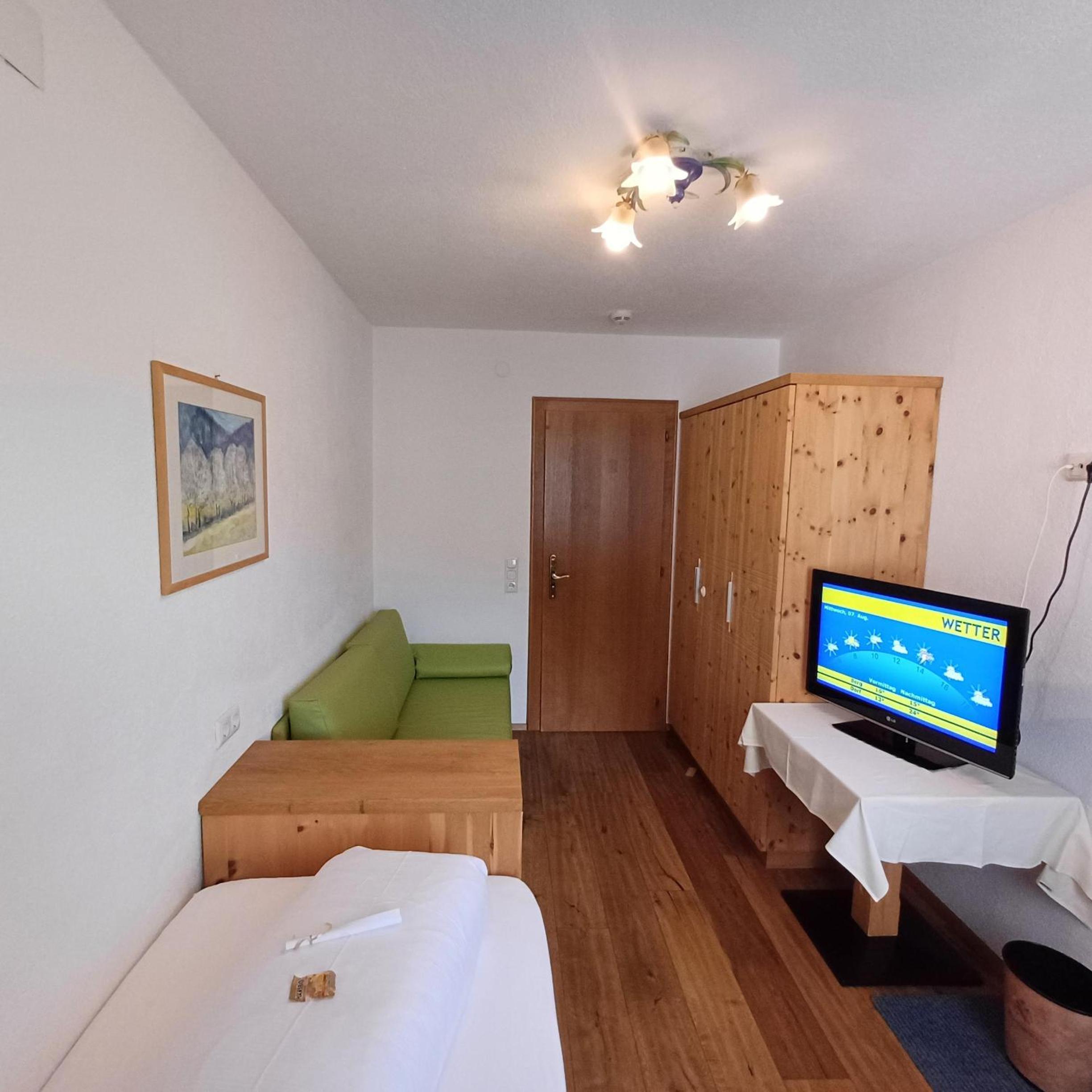 Single Room photo 3