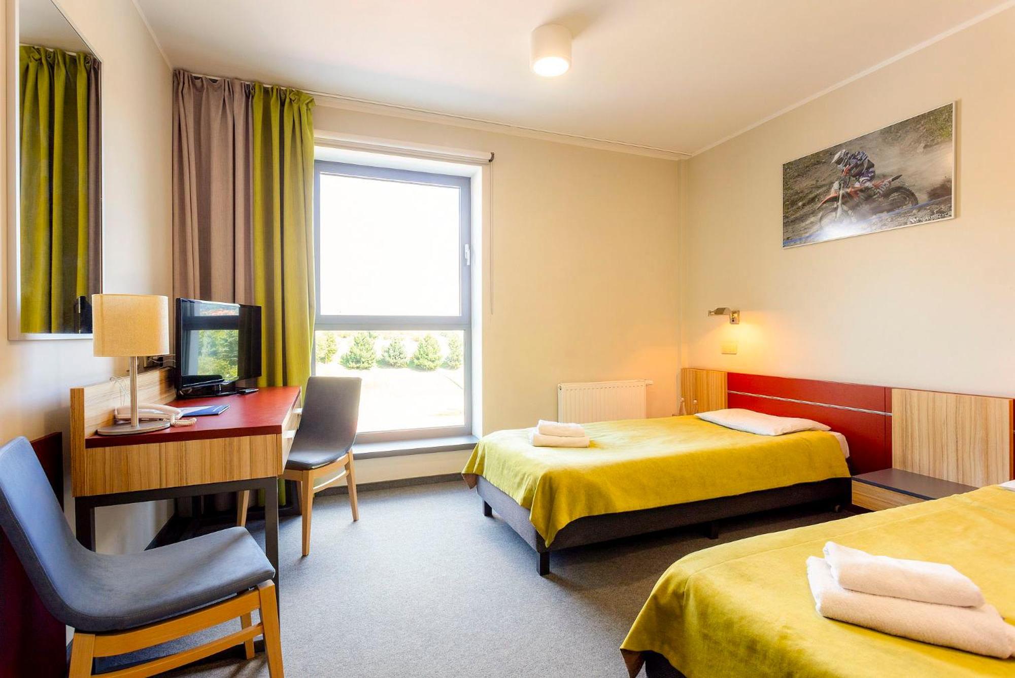 Twin Room - Photo 2