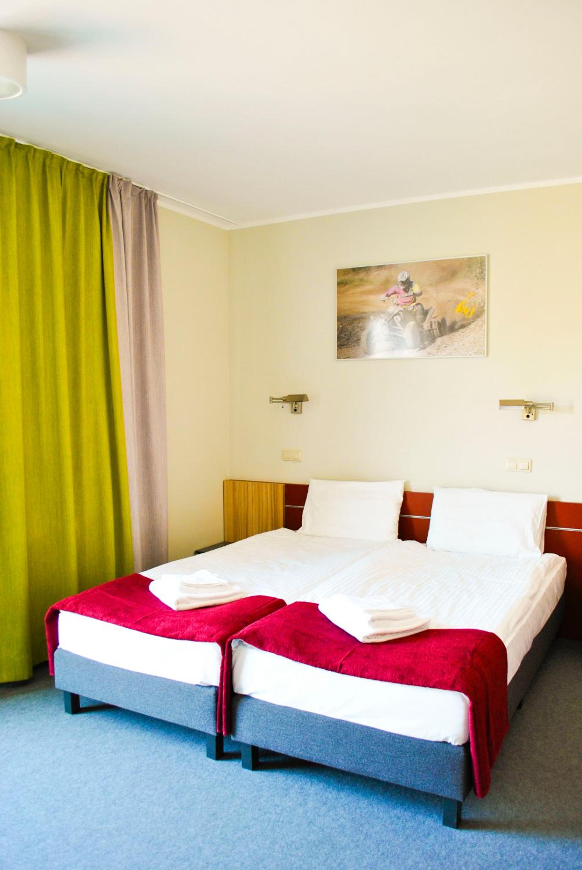 Twin Room - Photo 1