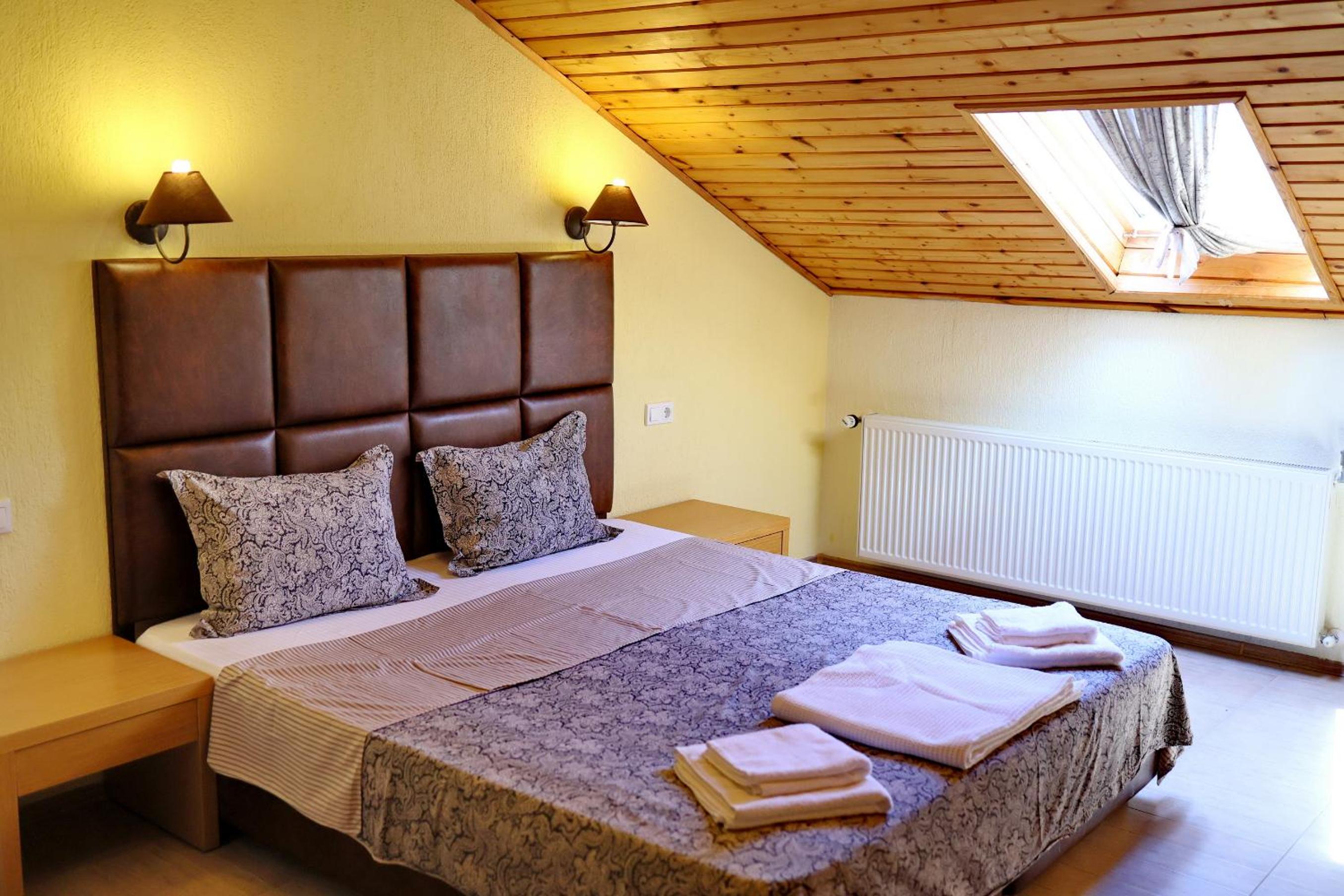 Double Room - Photo 14