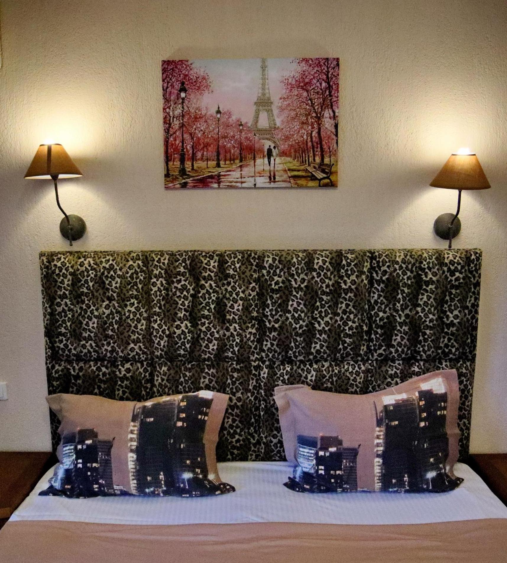 Double Room - Photo 4