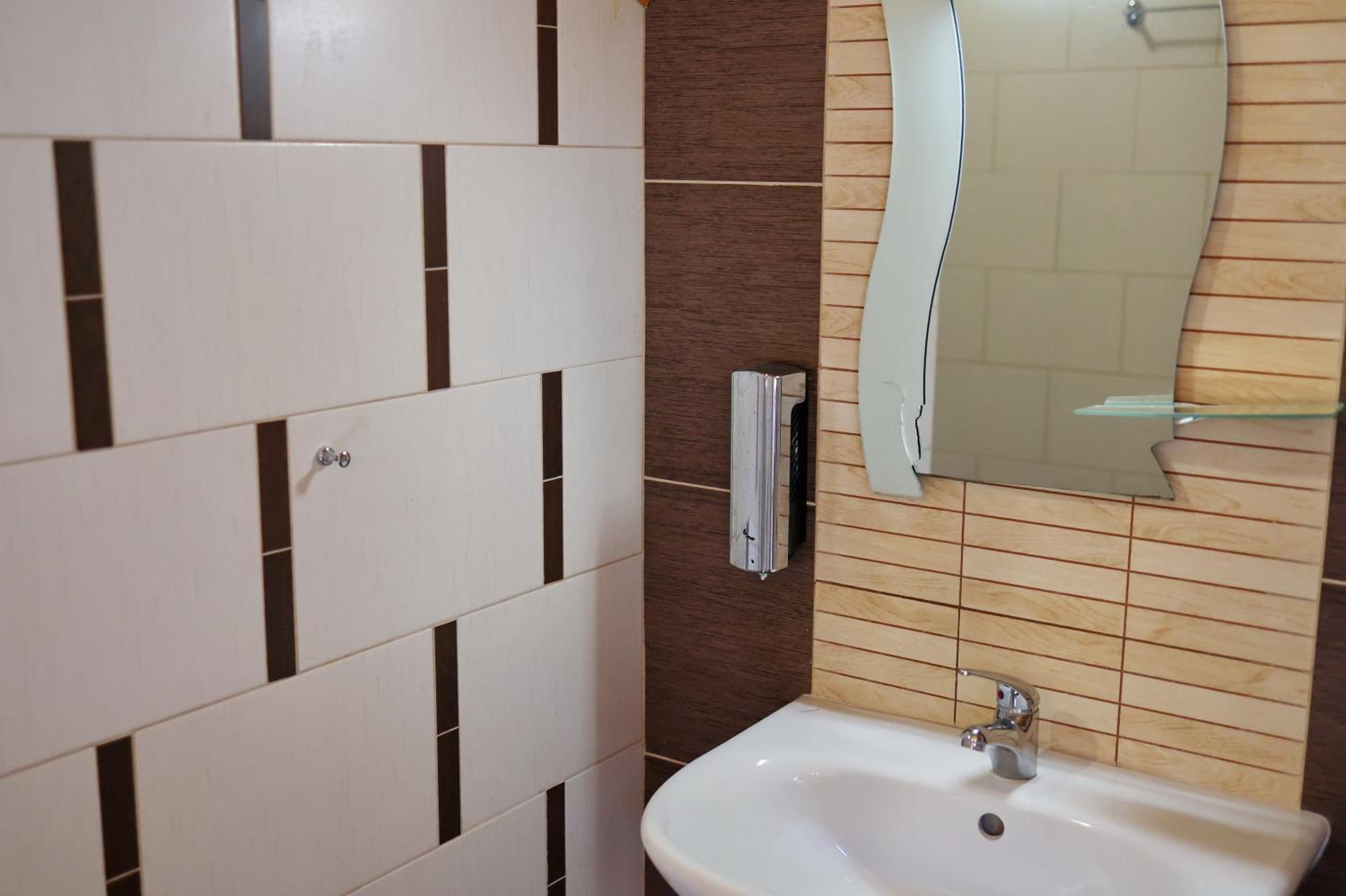 Double Room - Photo 26
