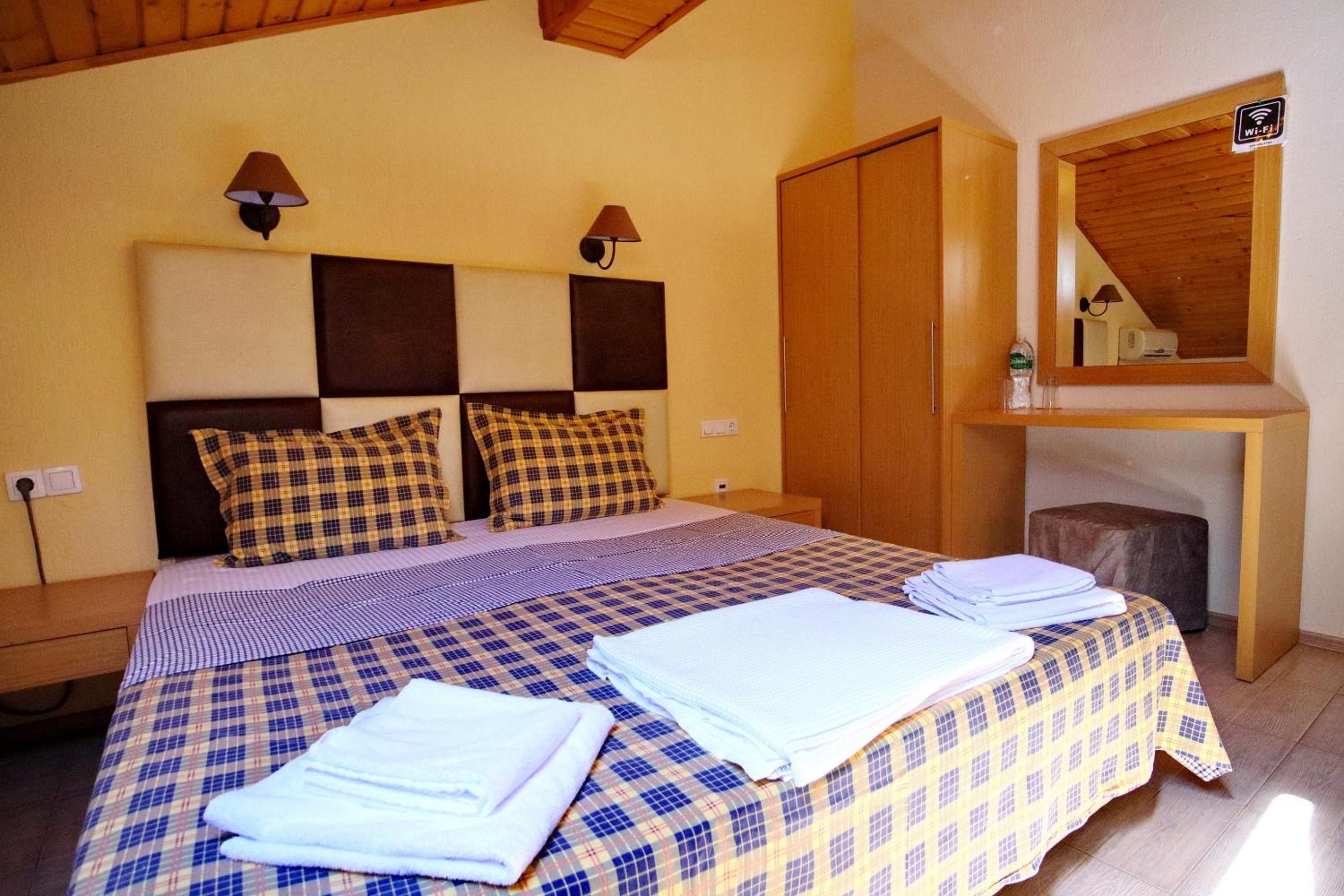 Double Room - Photo 28