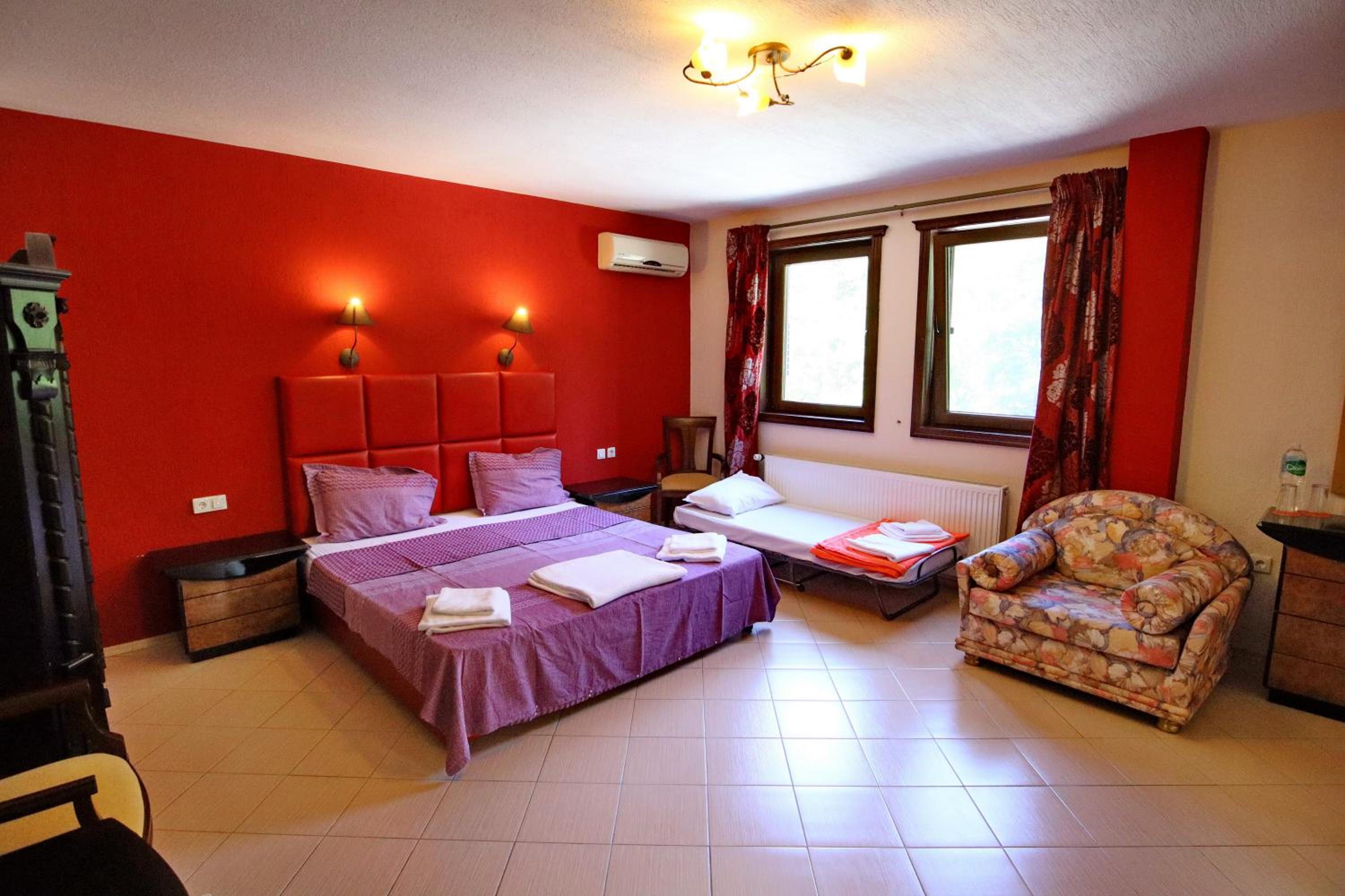 Double Room - Photo 32
