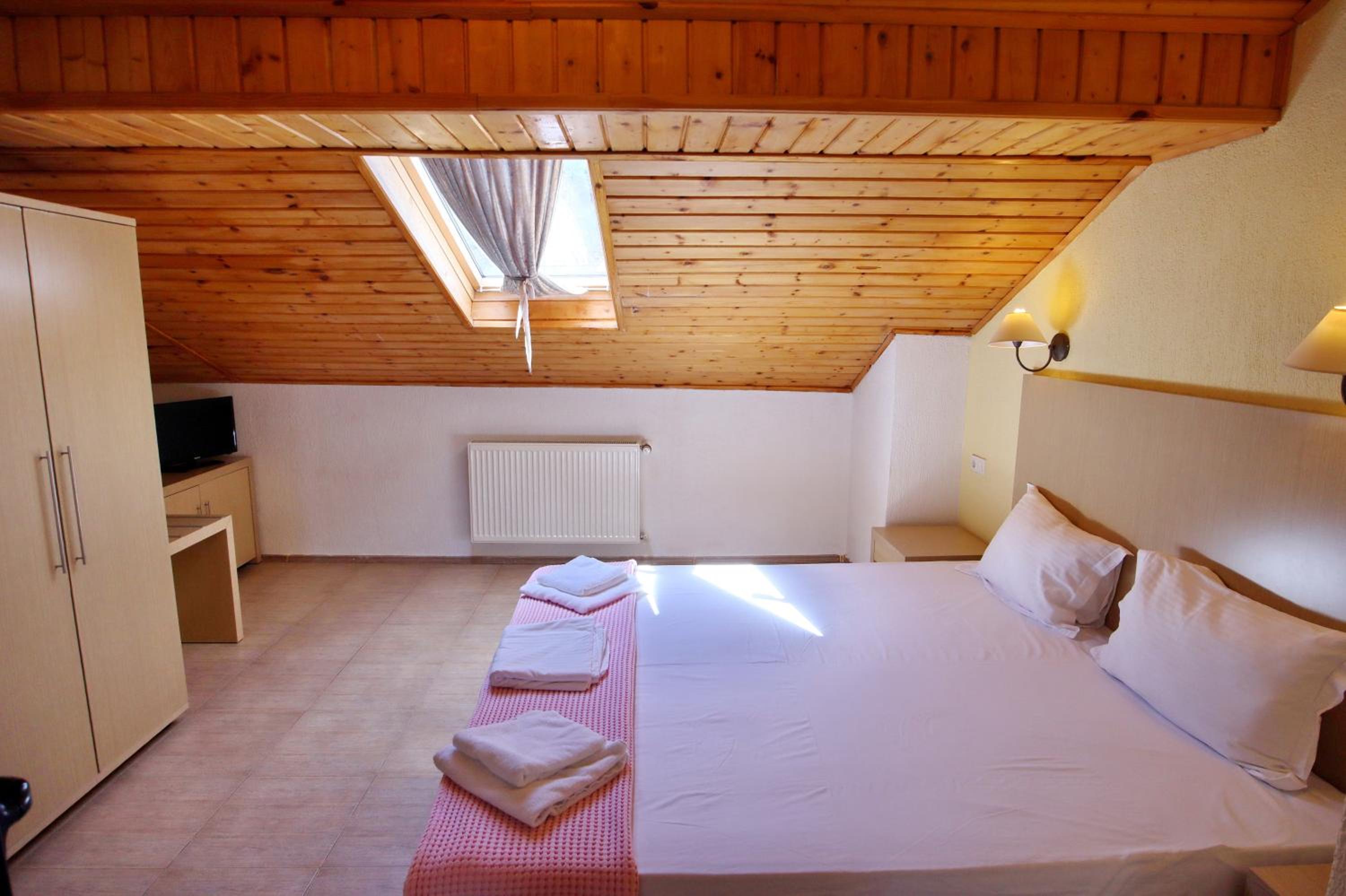Double Room - Photo 20
