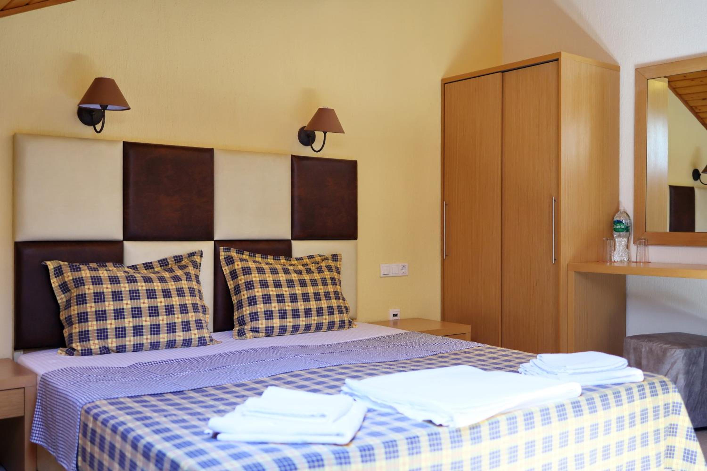 Double Room - Photo 21