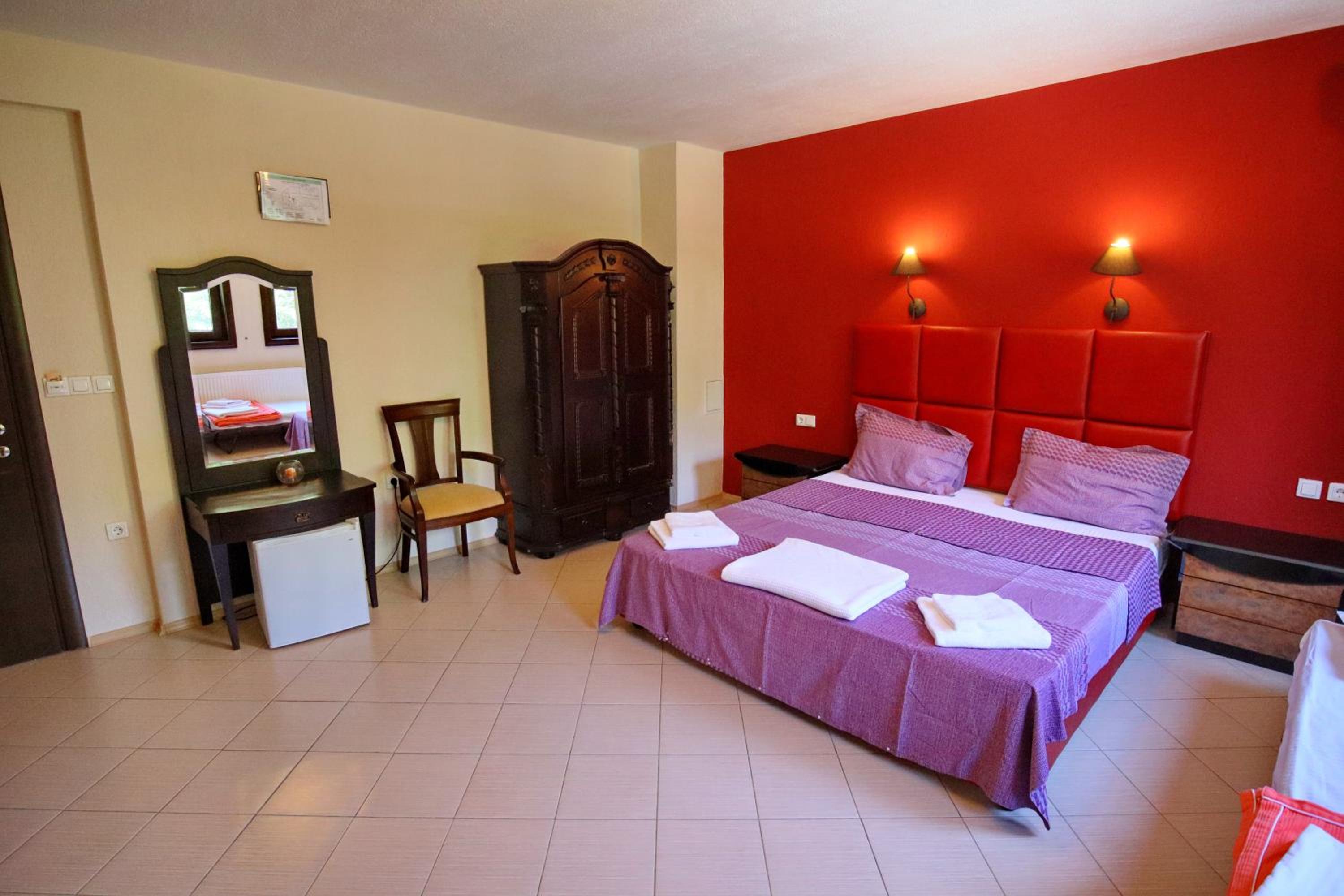 Double Room - Photo 19