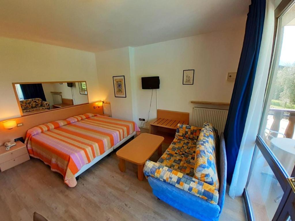 Double or Twin Room photo 3