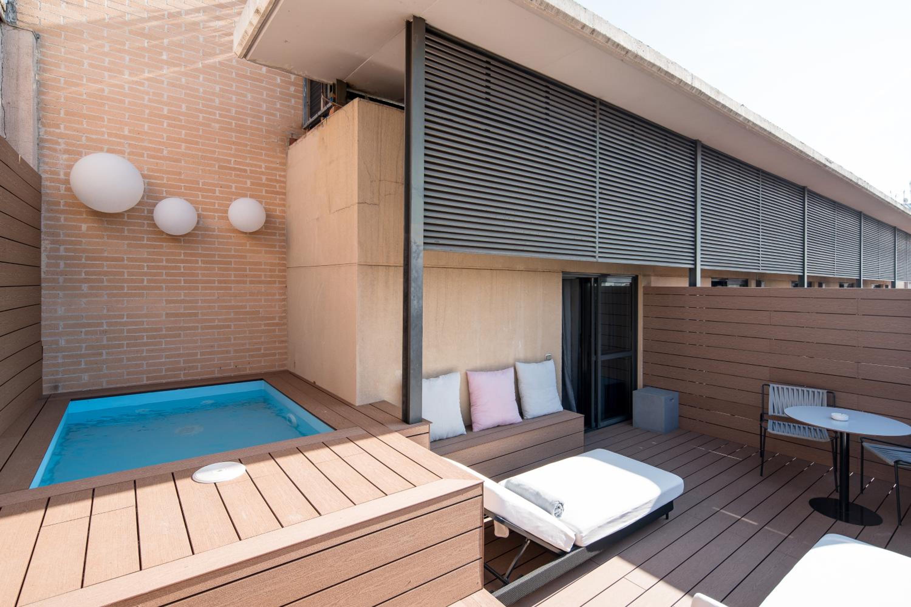 Deluxe Double Room with Plunge Pool