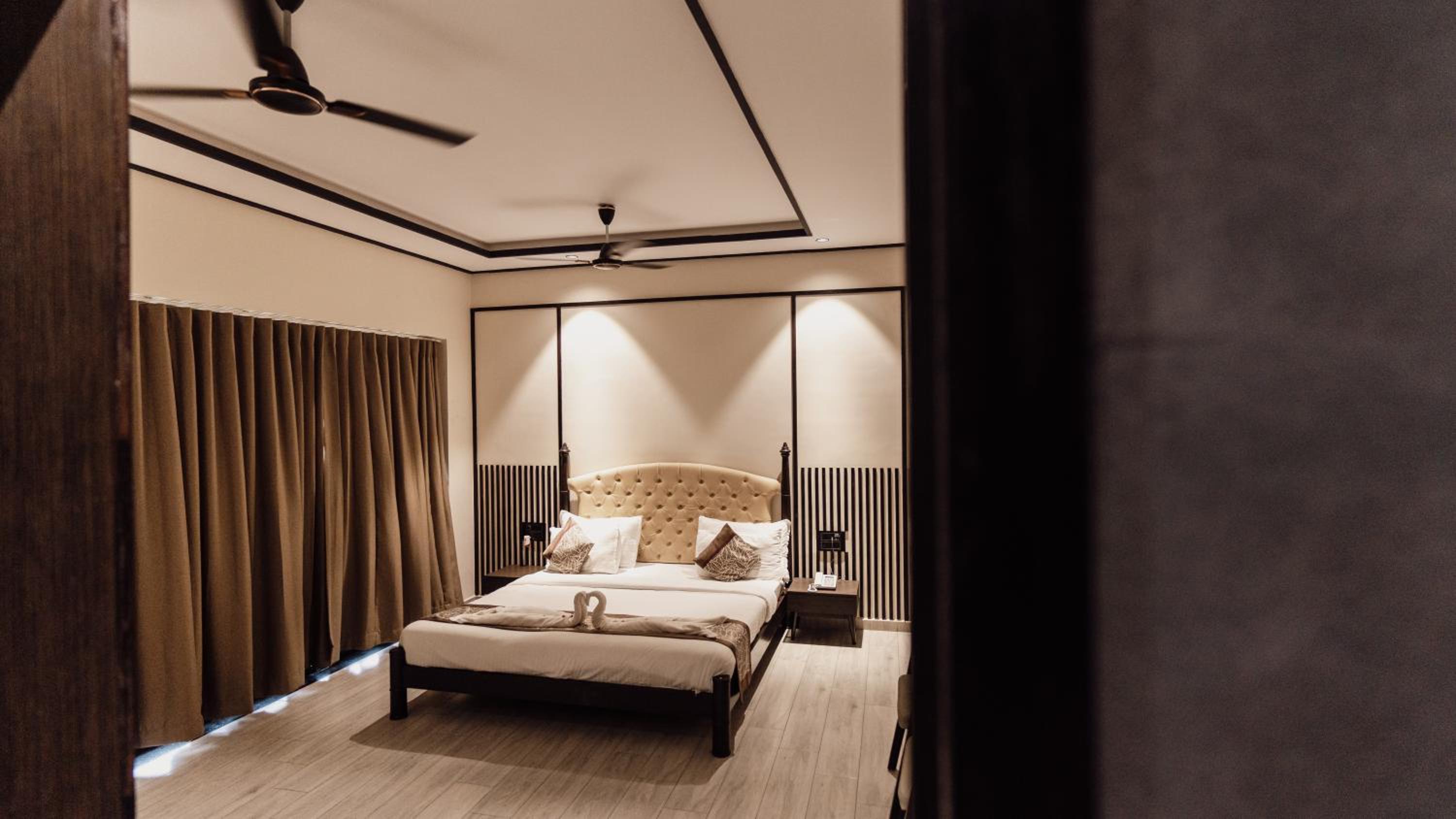 Suite with Private Pool - Photo 1