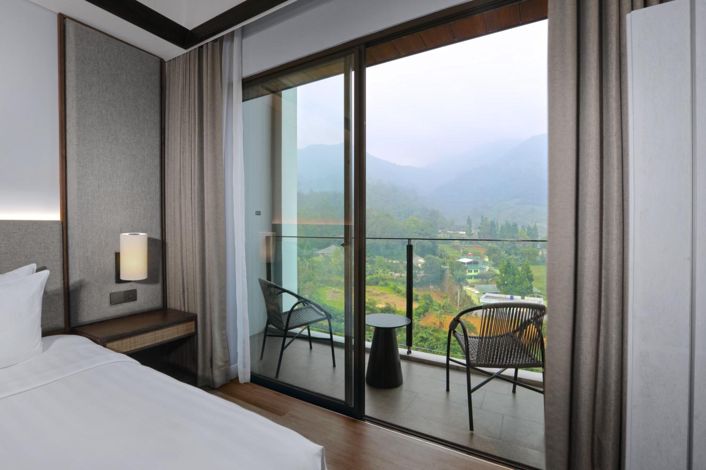 Junior Suite Pool and Mountain View - Photo 3