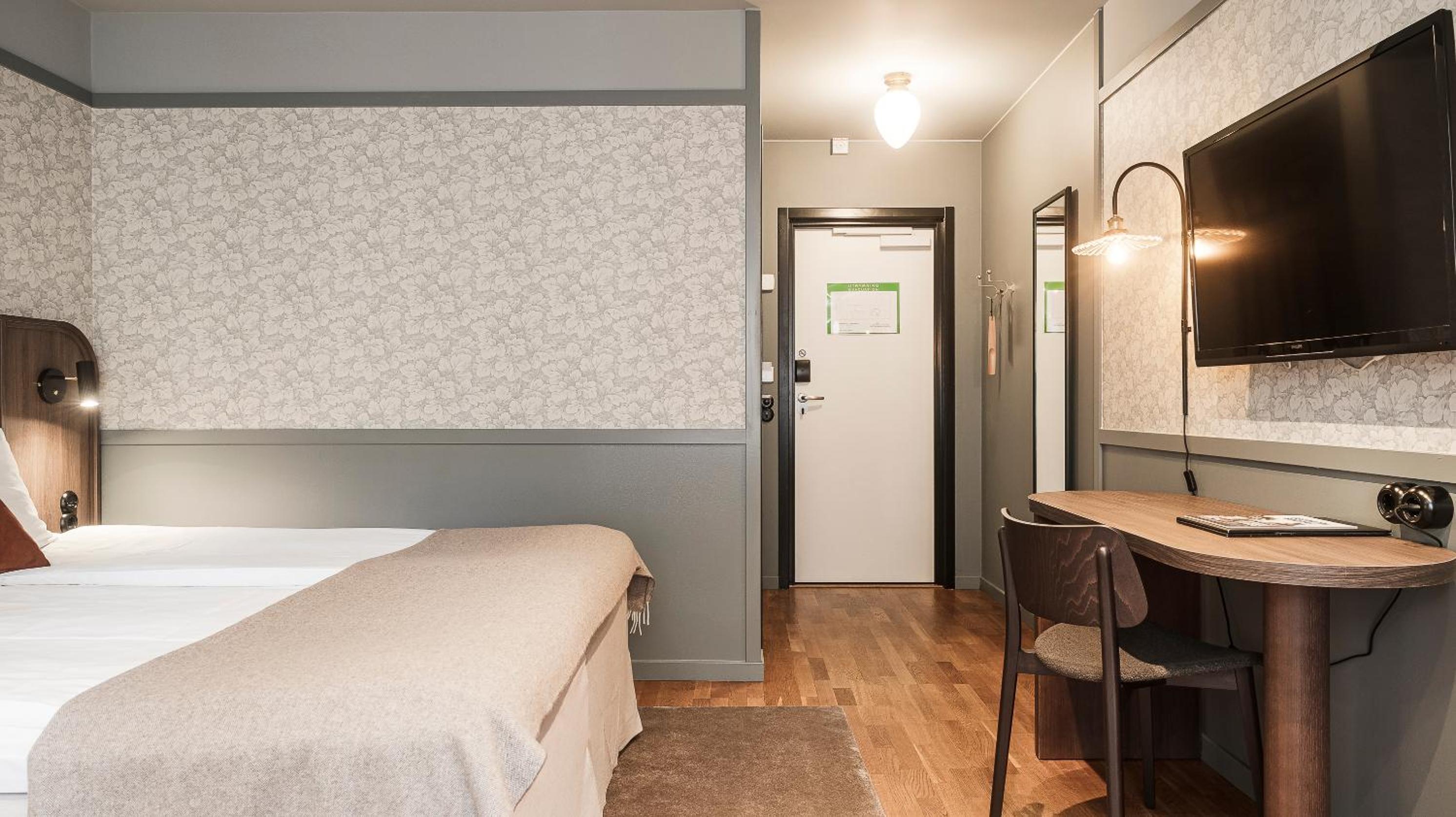 Standard Twin Room - Photo 8