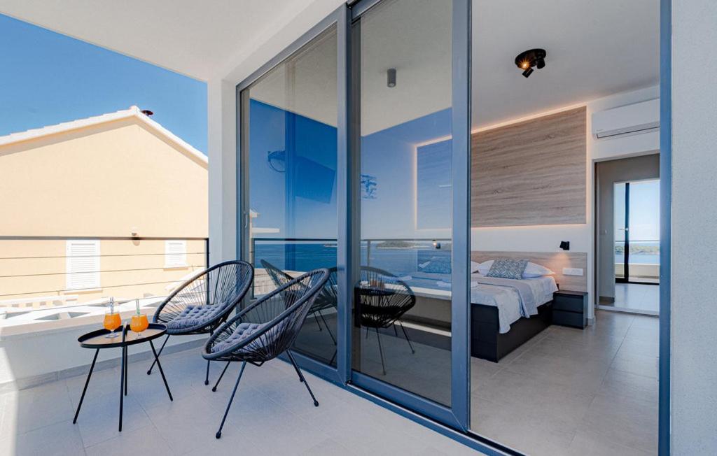 Villa with Sea View photo 3