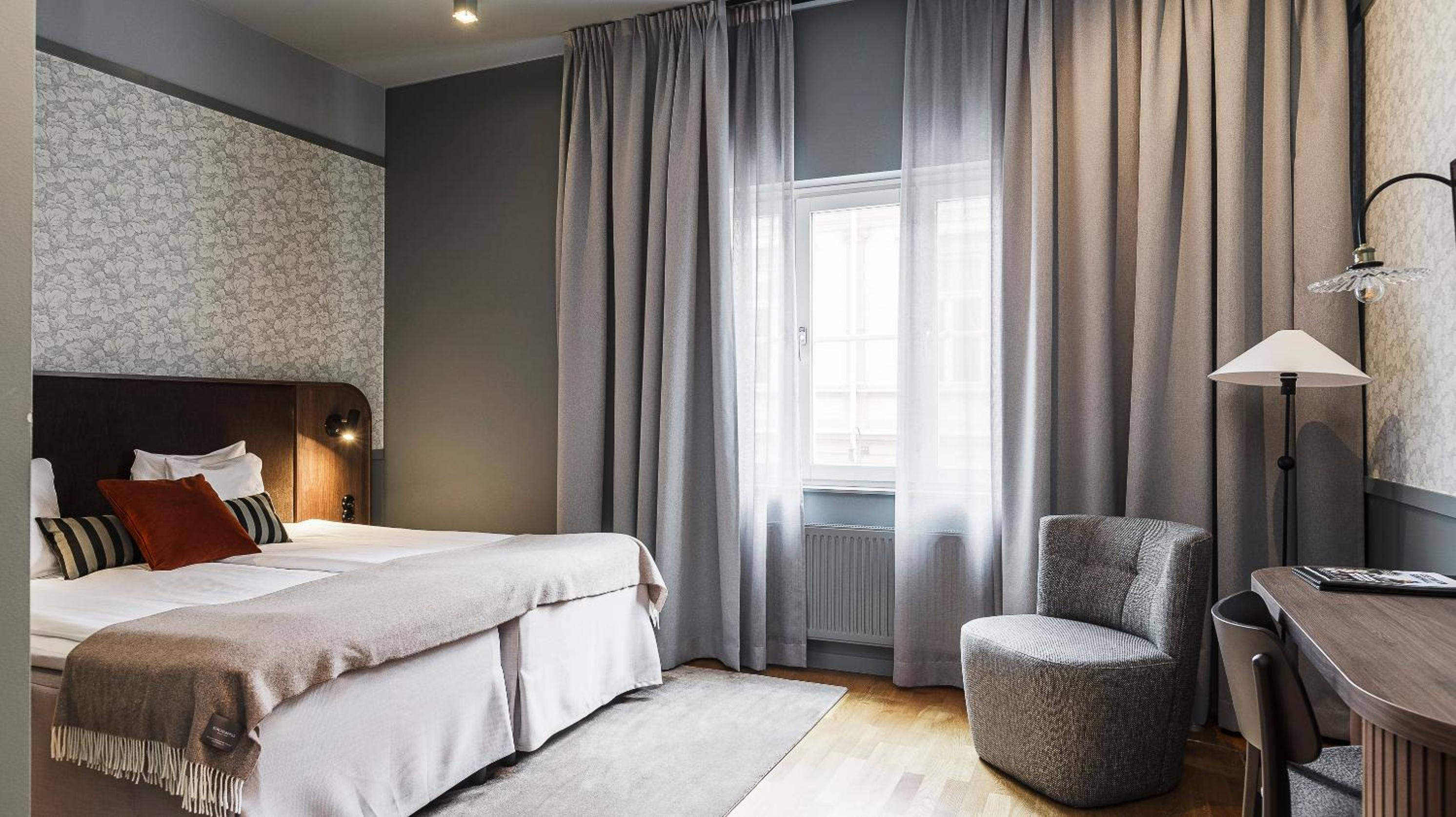 Standard Twin Room - Photo 7