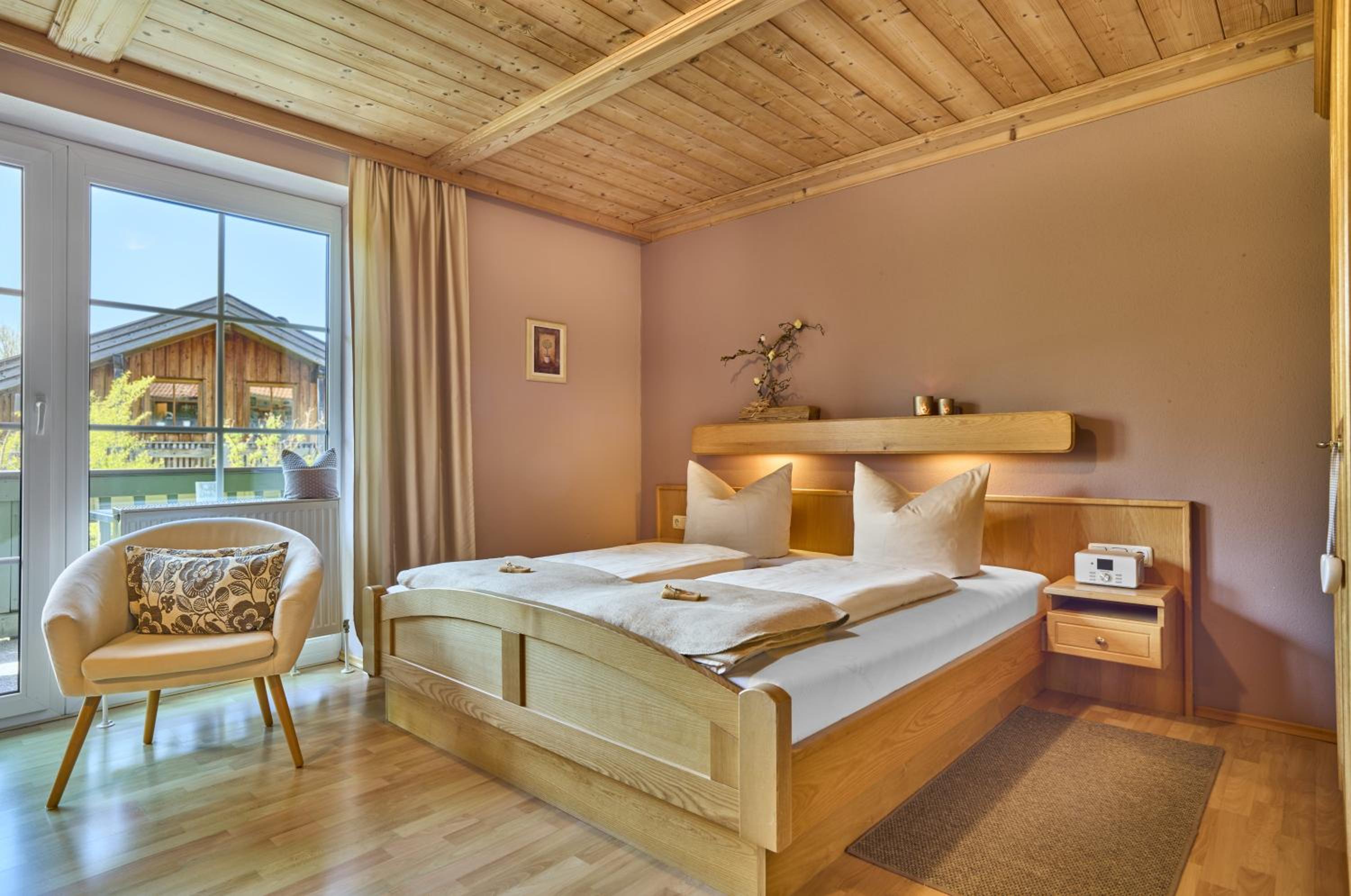 Studio Apartment with Balcony photo 1