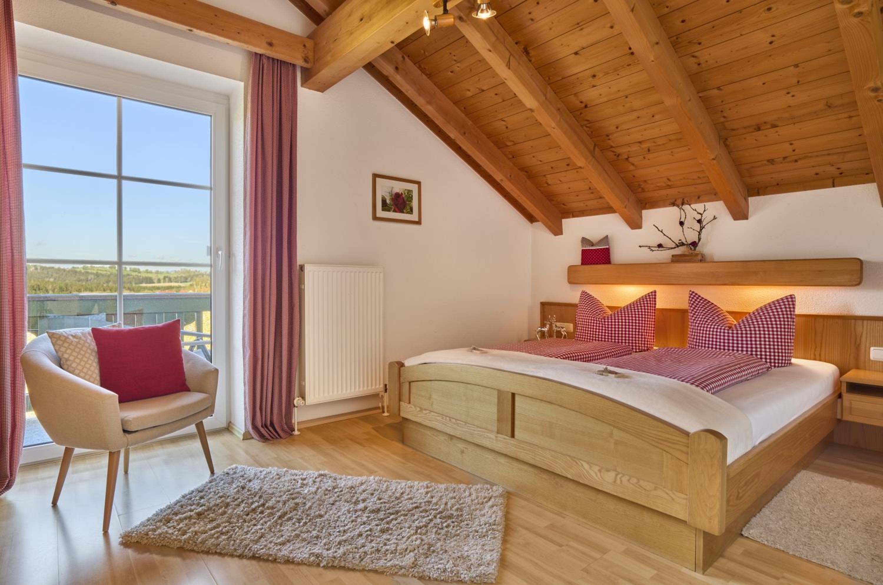 Two-Bedroom Deluxe Apartment with Balcony photo 1