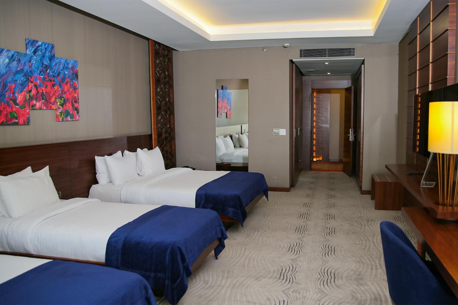 Comfort Triple Room thumbnail 5