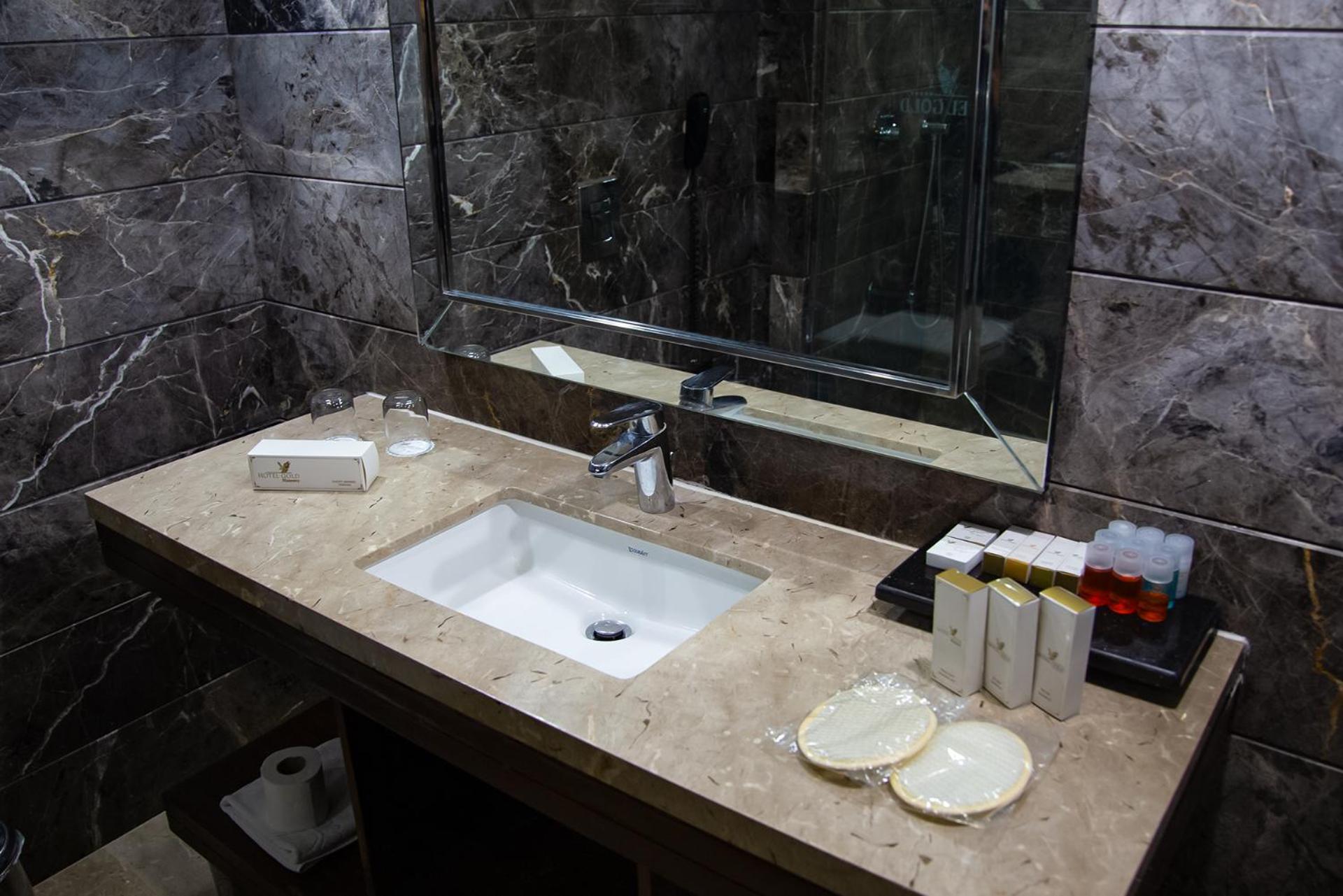 Comfort Triple Room