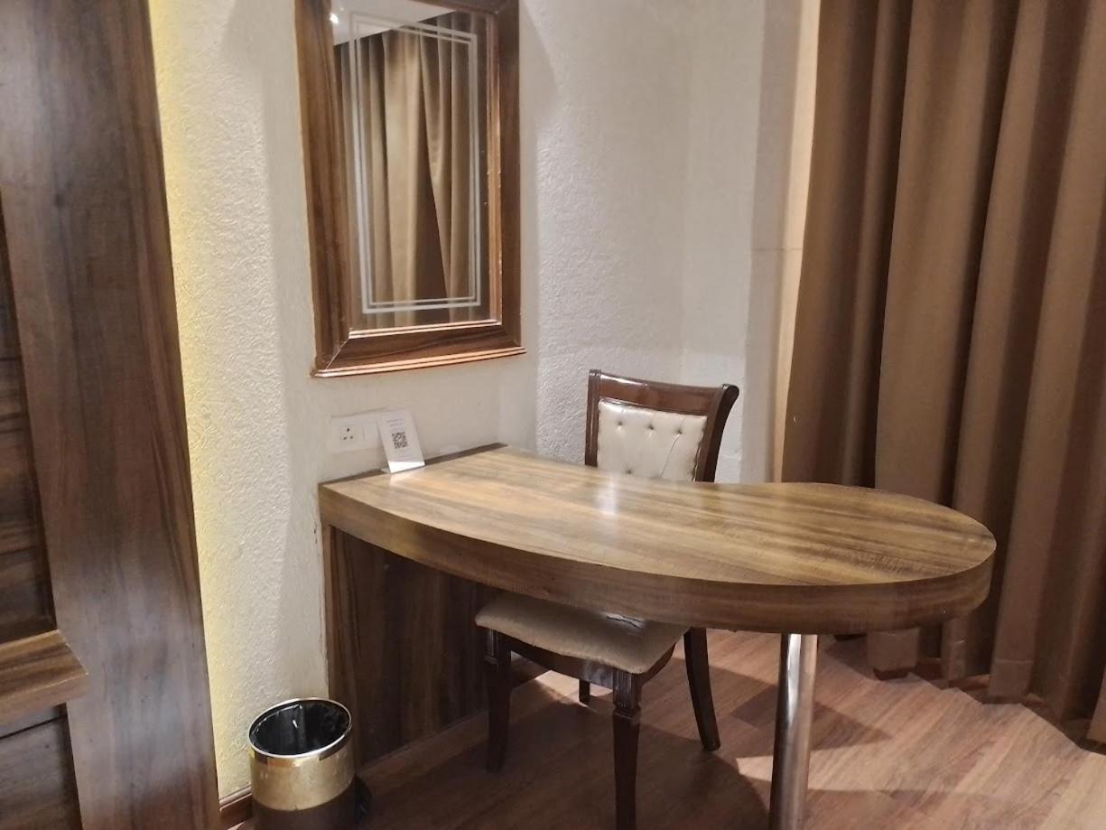 Twin Room With City View photo 1