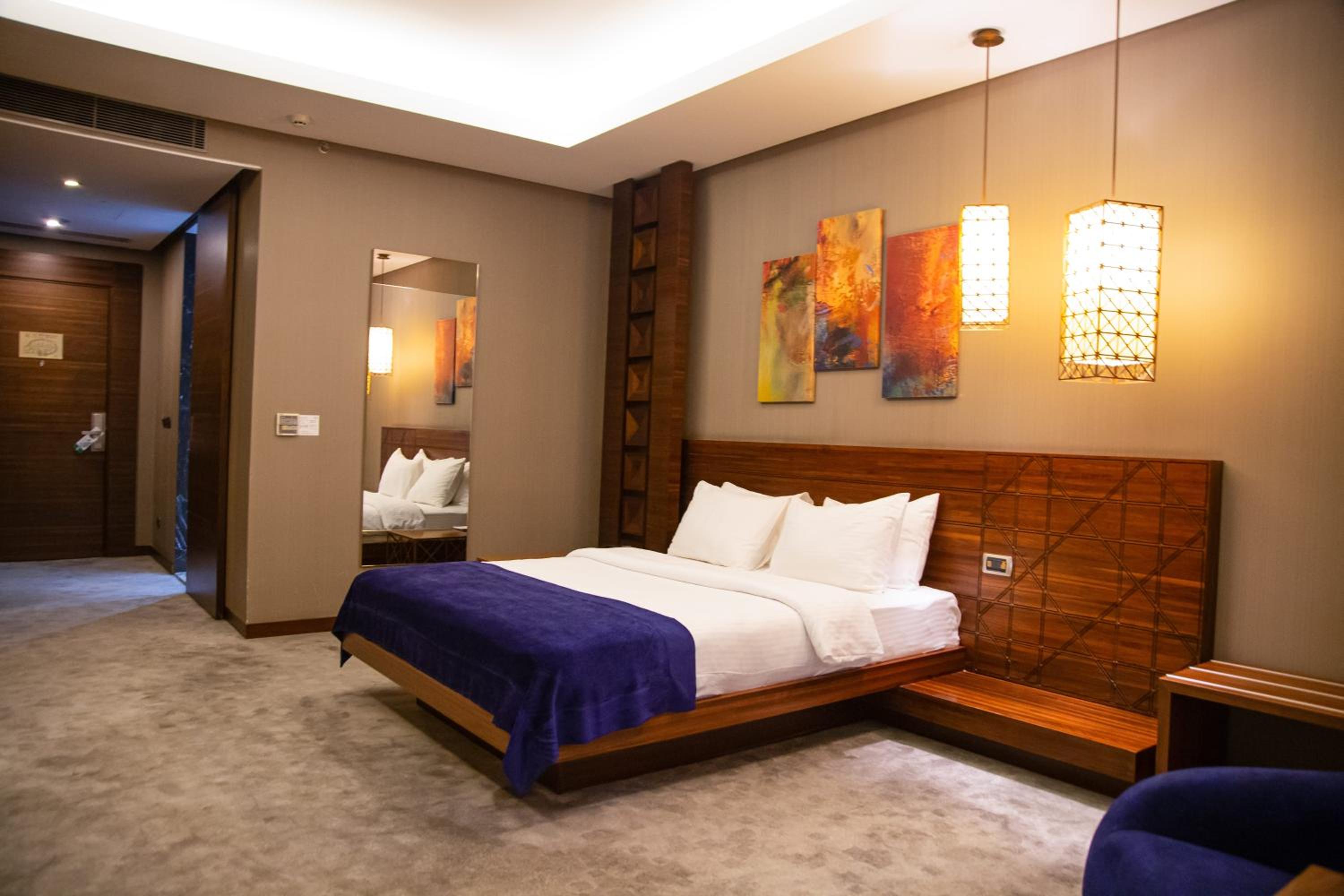 Superior Double or Twin Room thumbnail 5