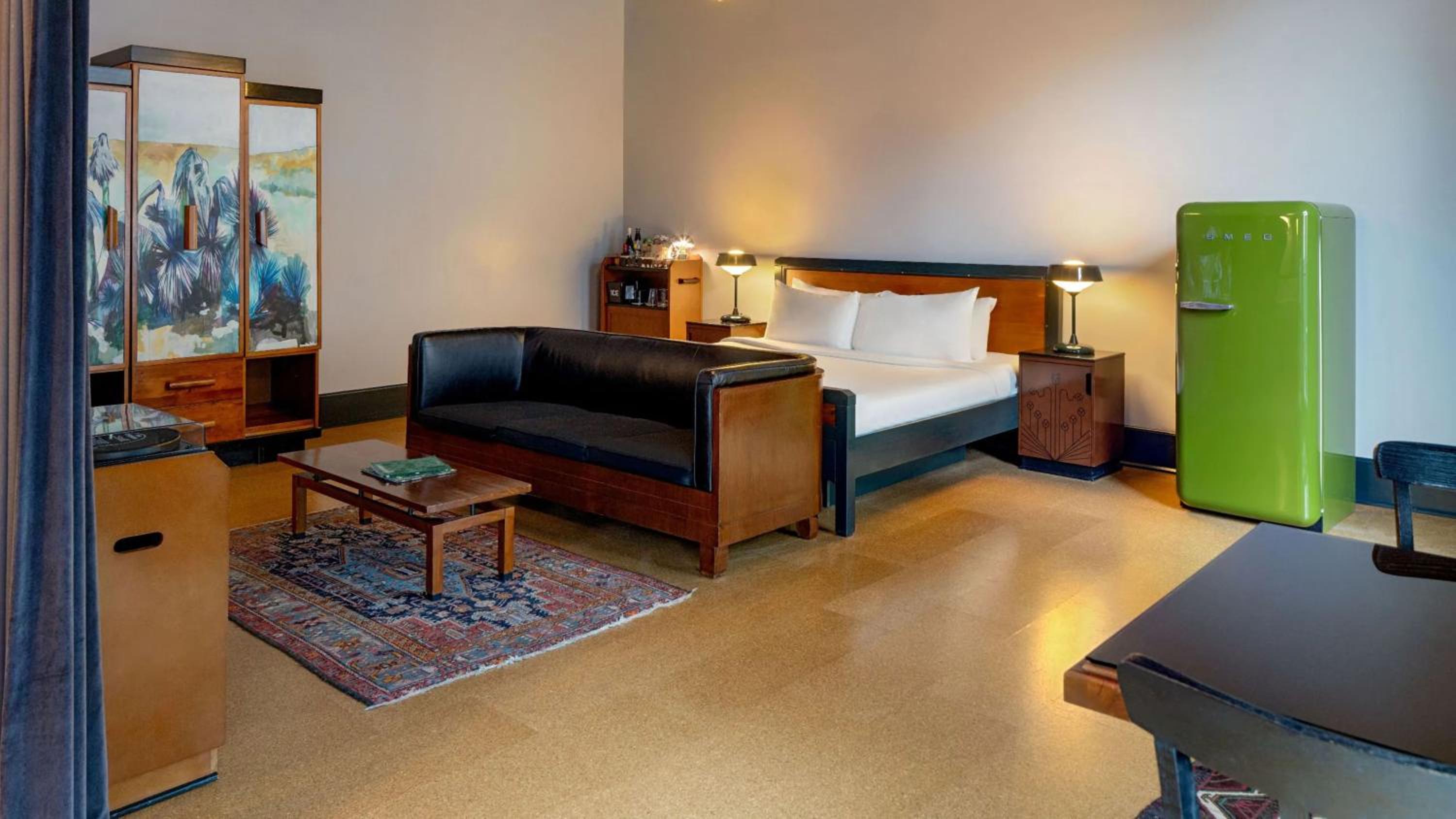 One-Bedroom Suite with Patio