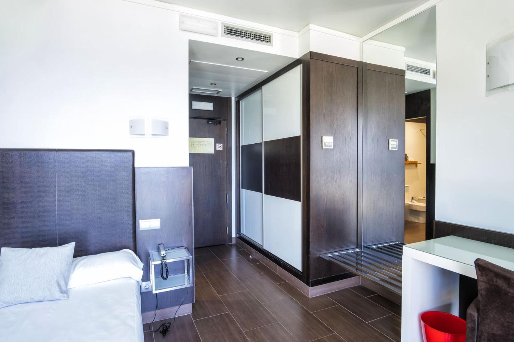 Superior Double or Twin Room with Sea View - Photo 5