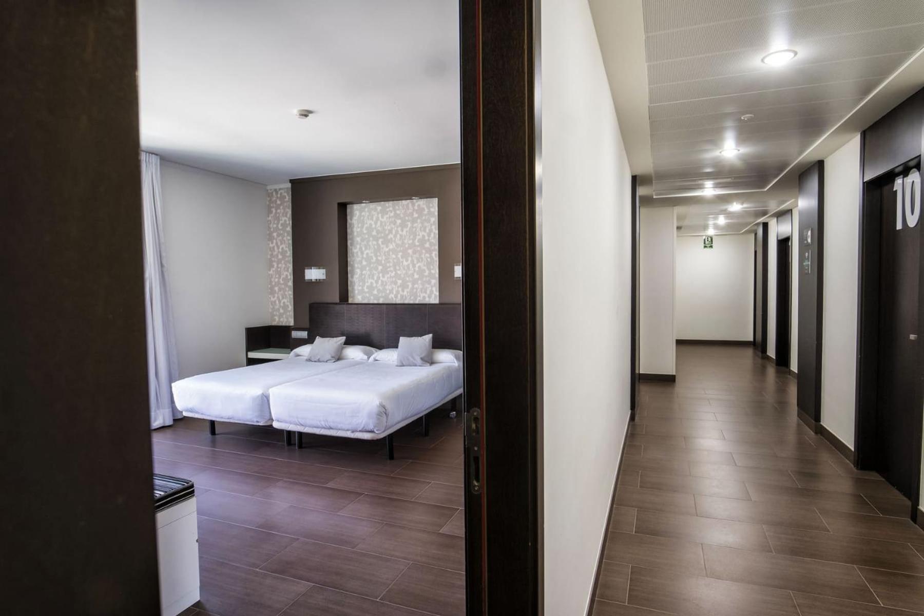 Budget Double or Twin Room - Photo 7