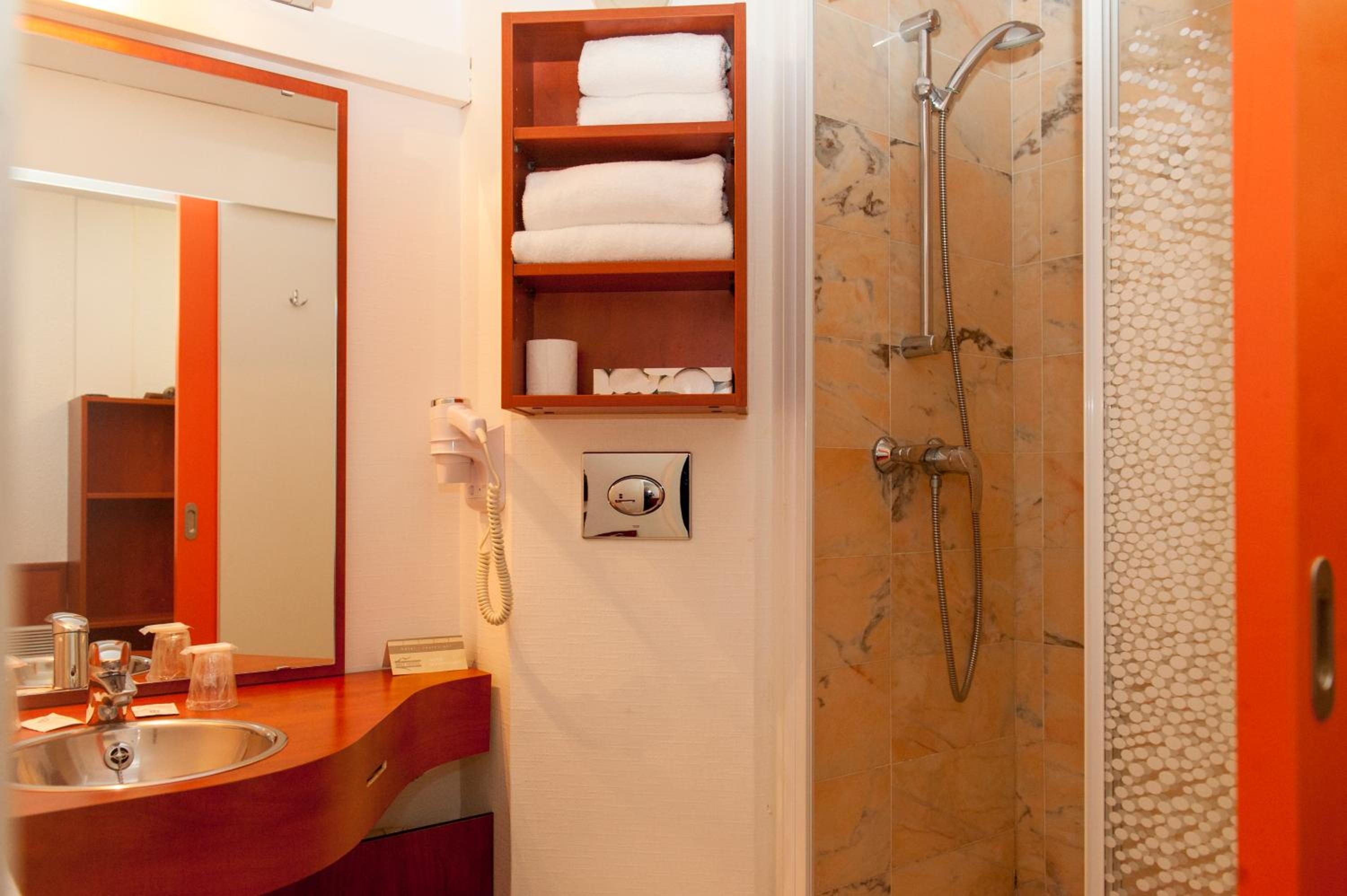 Two Connecting Double Rooms photo 2