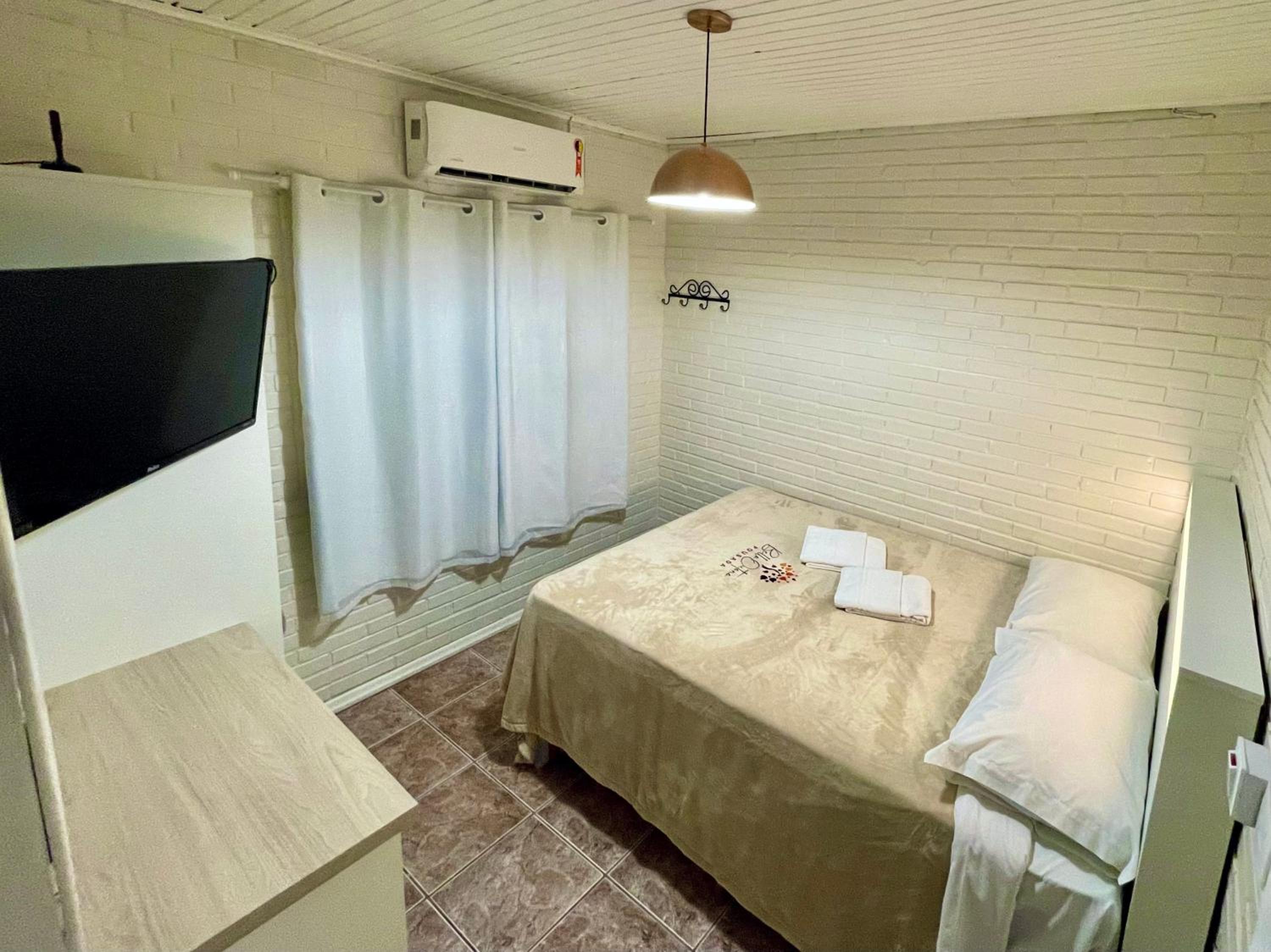 Standard Suite - Photo 3