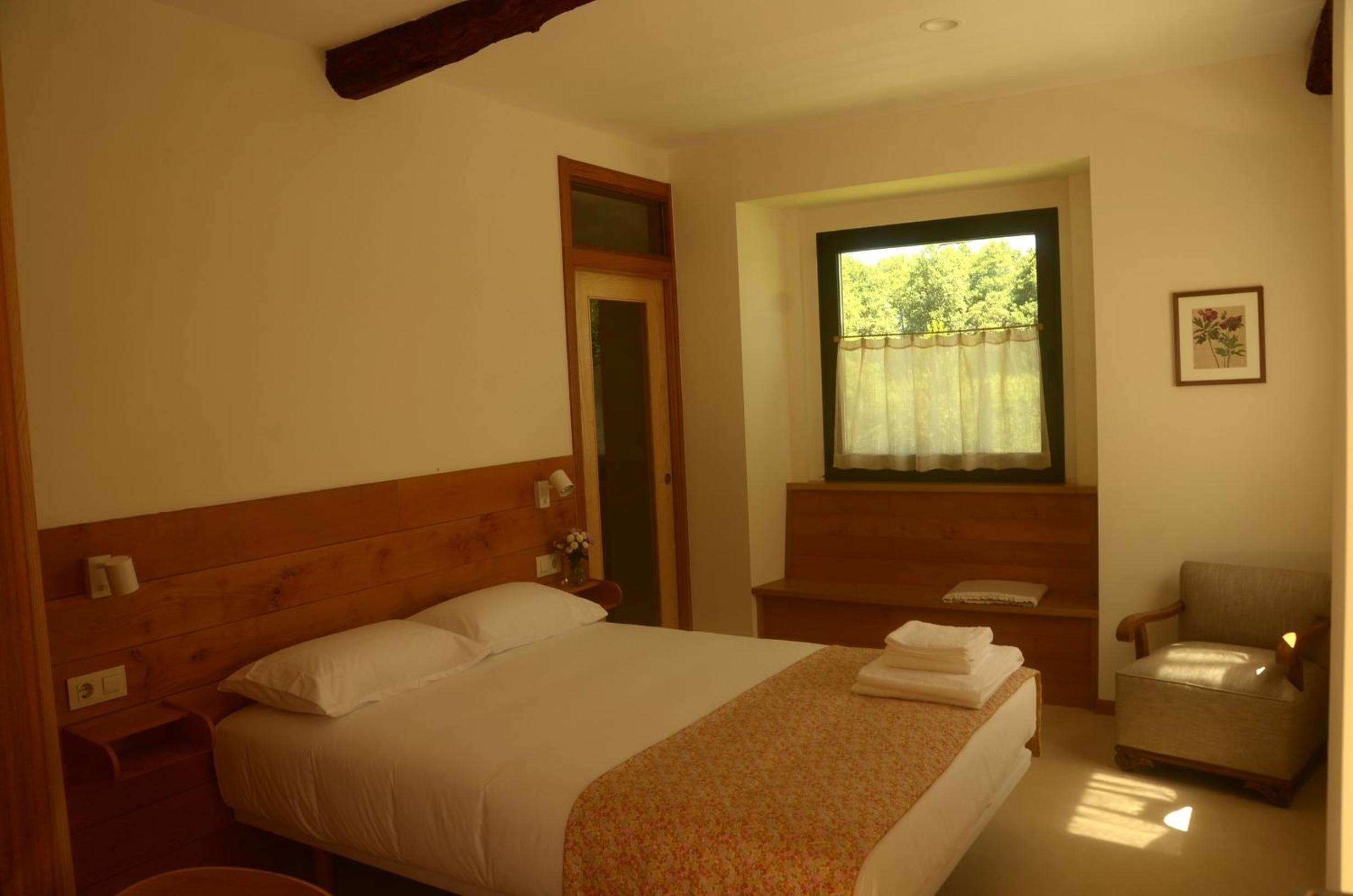 Matrimonial Room with Balcony photo 2