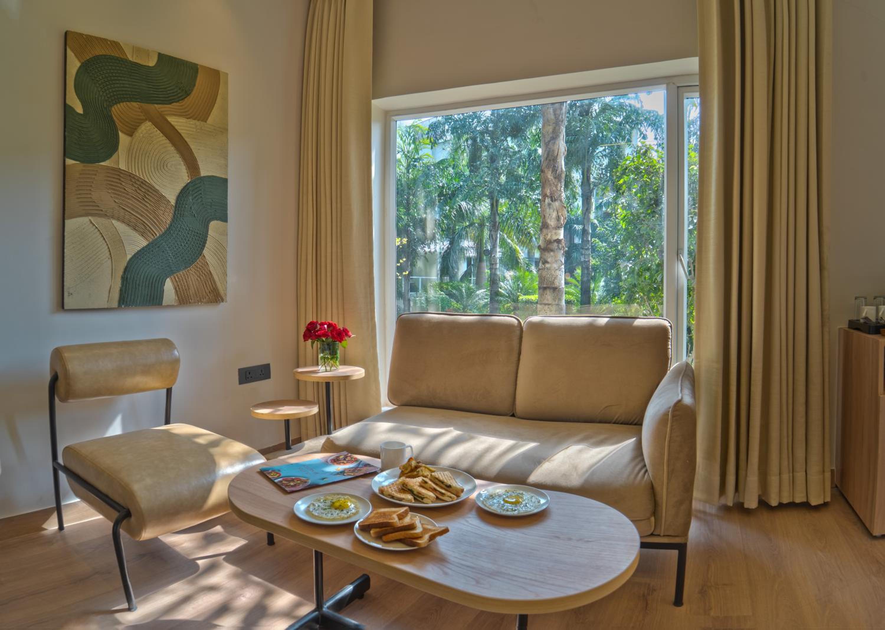 Tropical Designer Cottage With Balcony photo 1