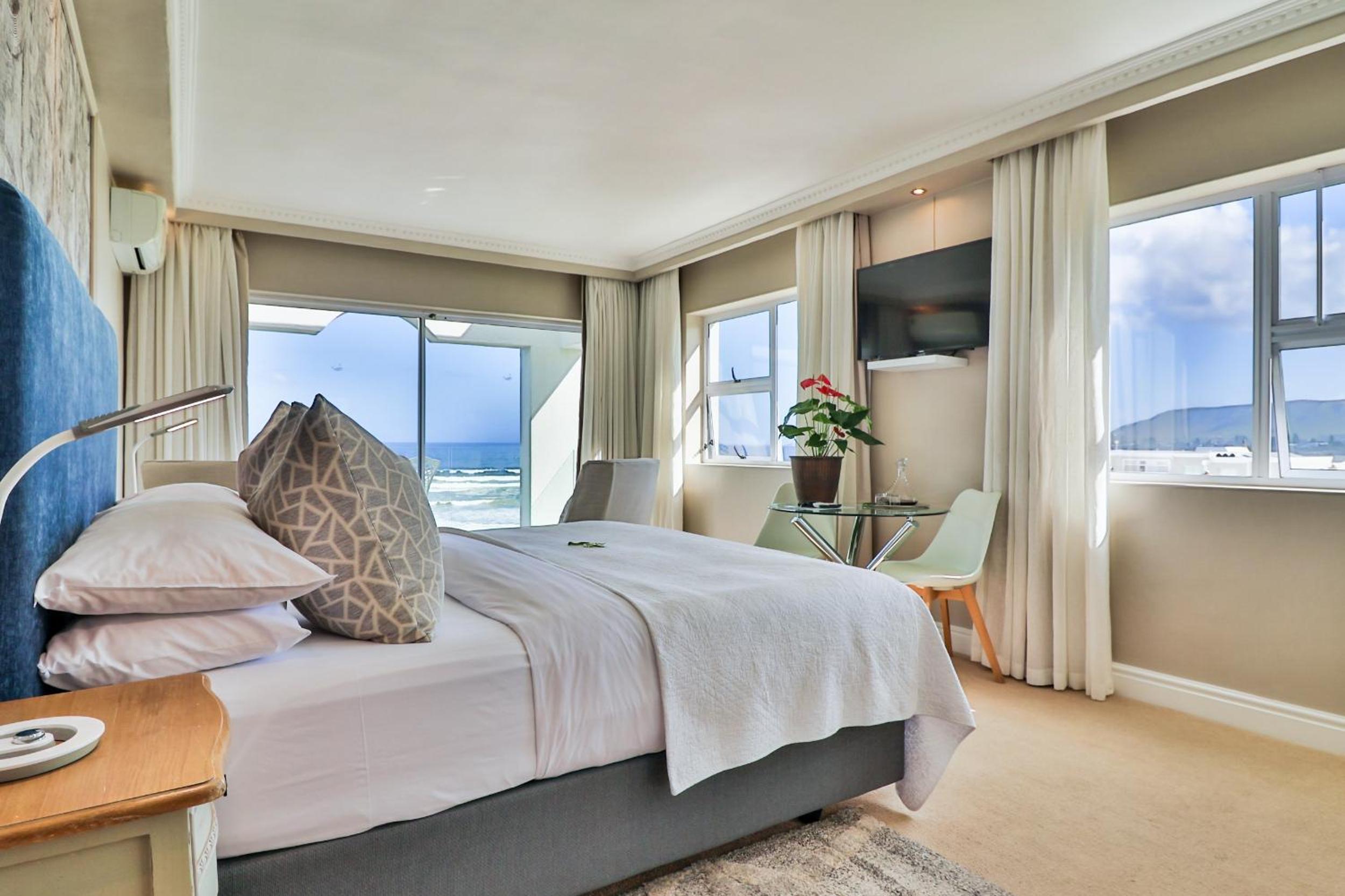 Superior Suite with Sea View photo 3