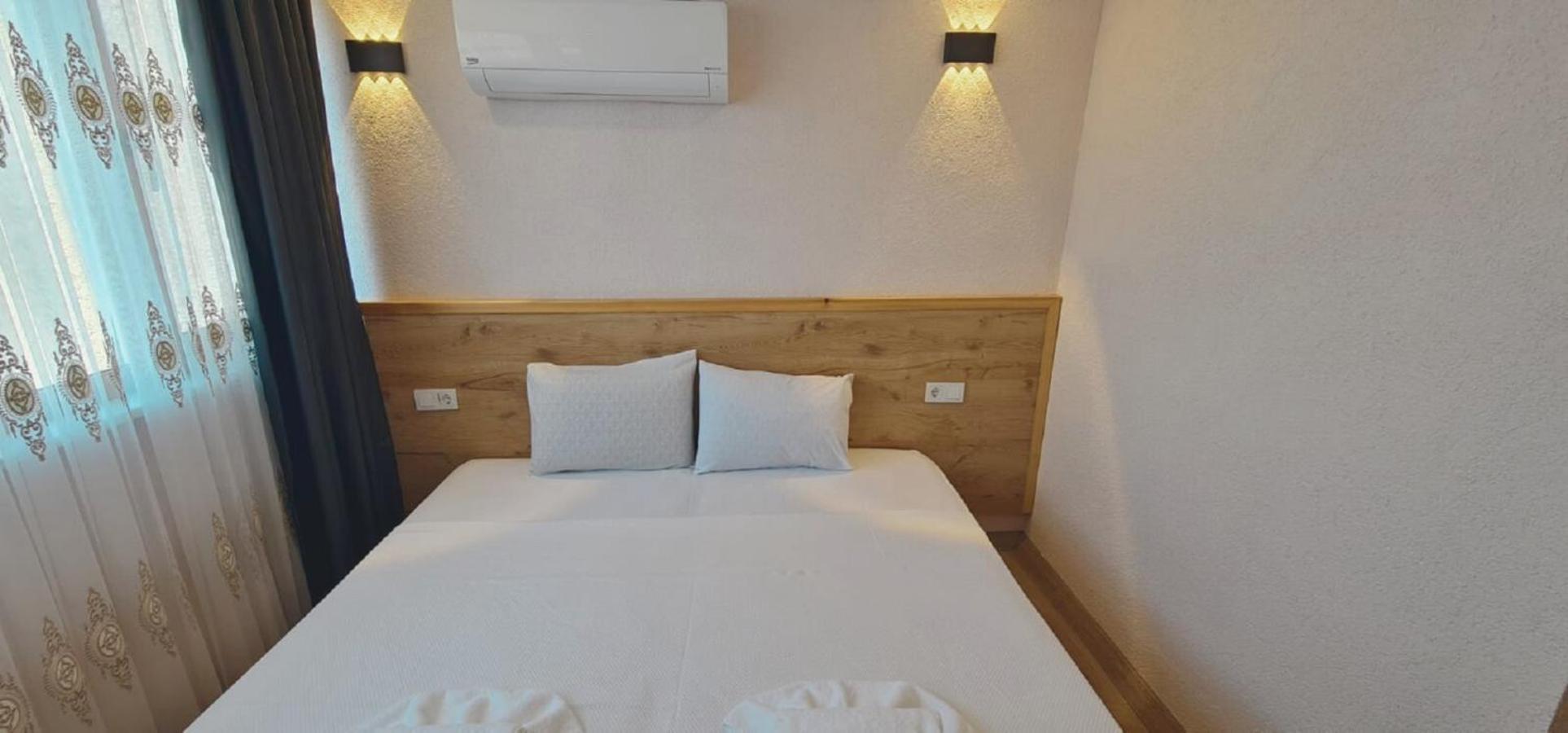 Standard Double or Twin Room with Sea View photo 1
