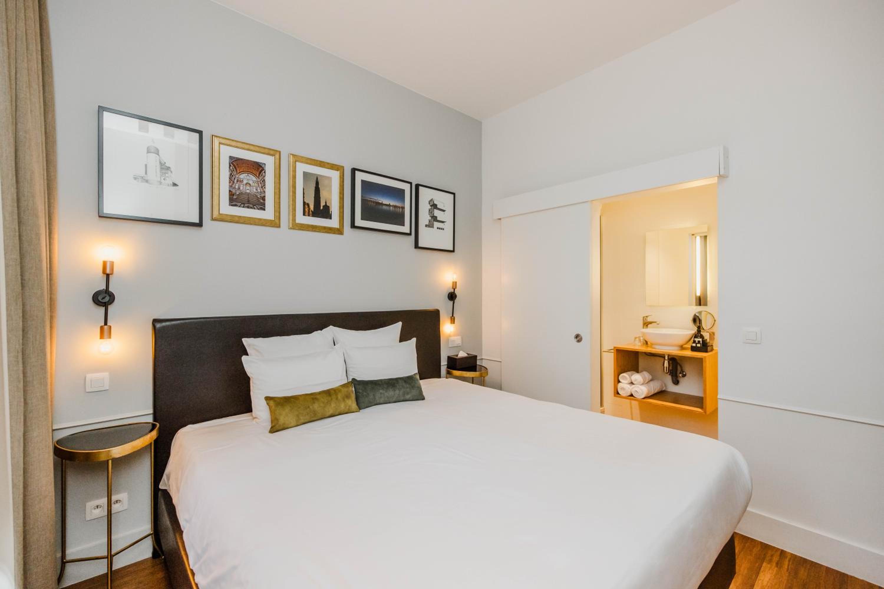 Standard Double Room photo 3