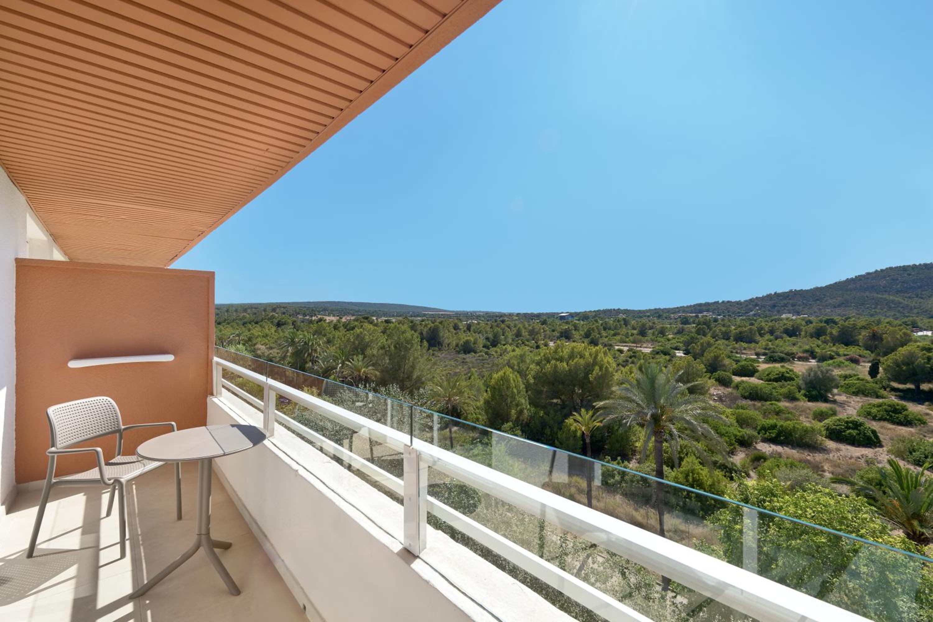 Suite with Mountain View (2 Adults + 1 Child) with Unlimited Brunch