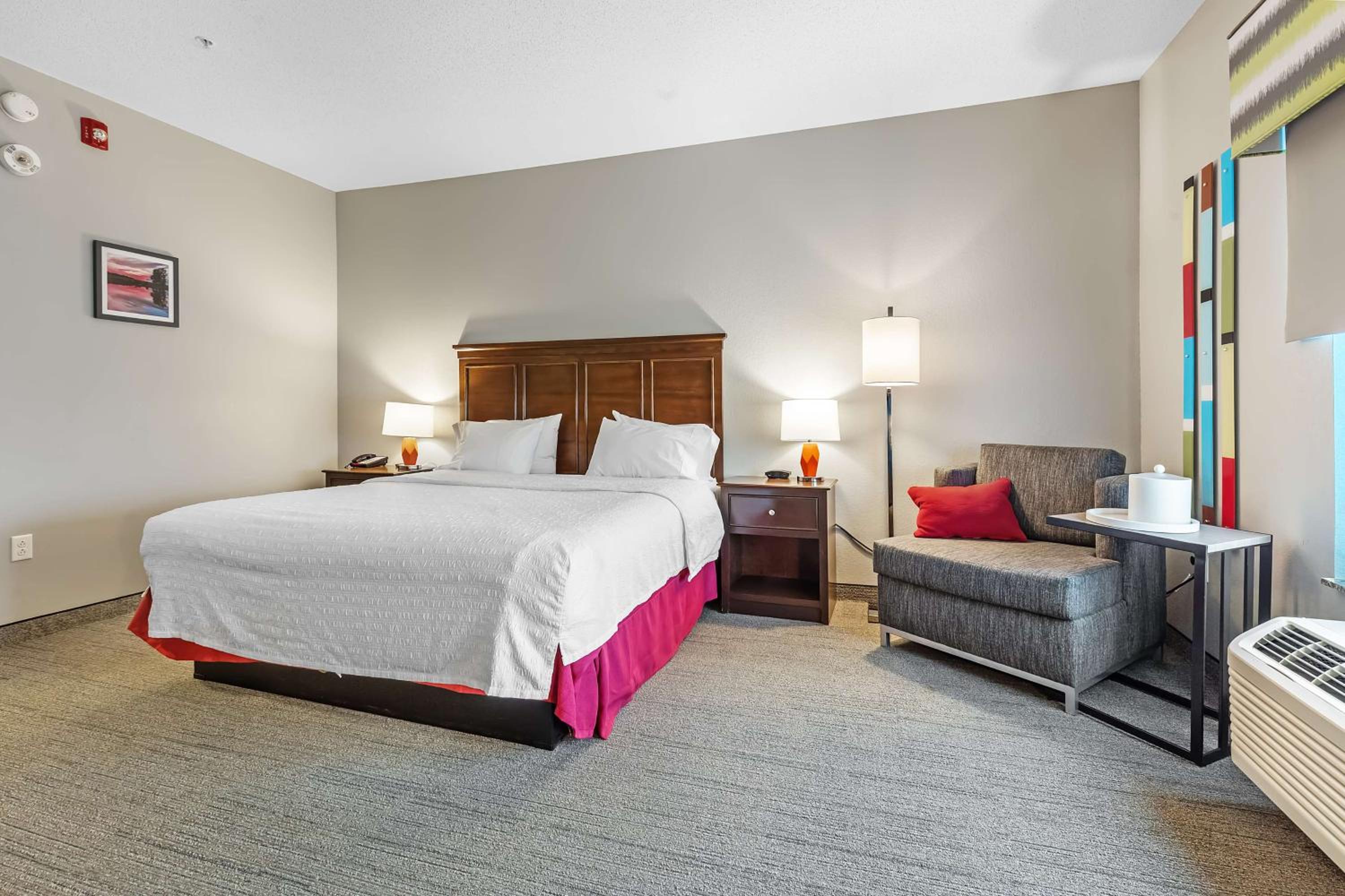 King Room - Hearing Access/Non-Smoking - Photo 1