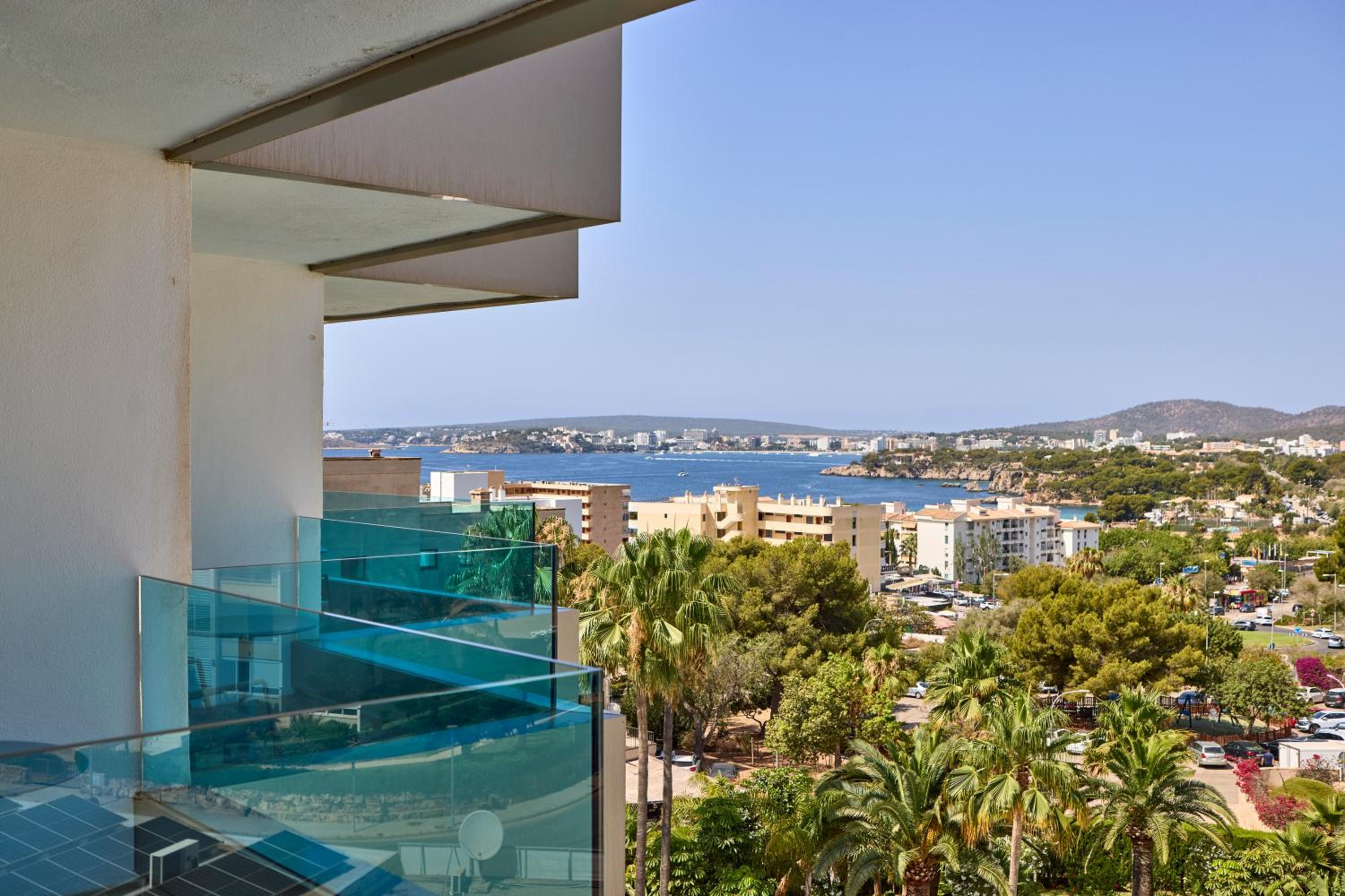 Double Room with Balcony and Sea View