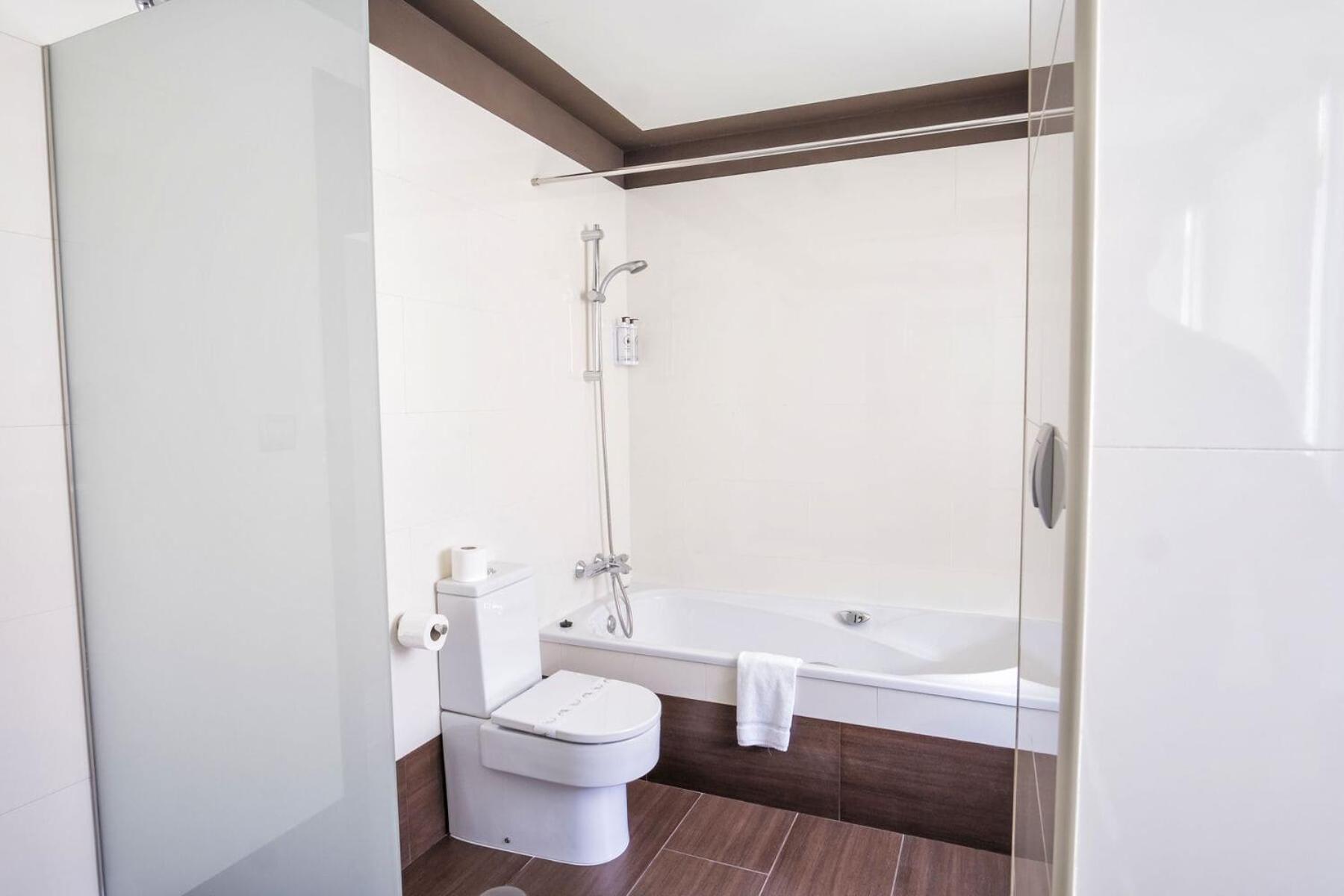Family Room - Photo 12