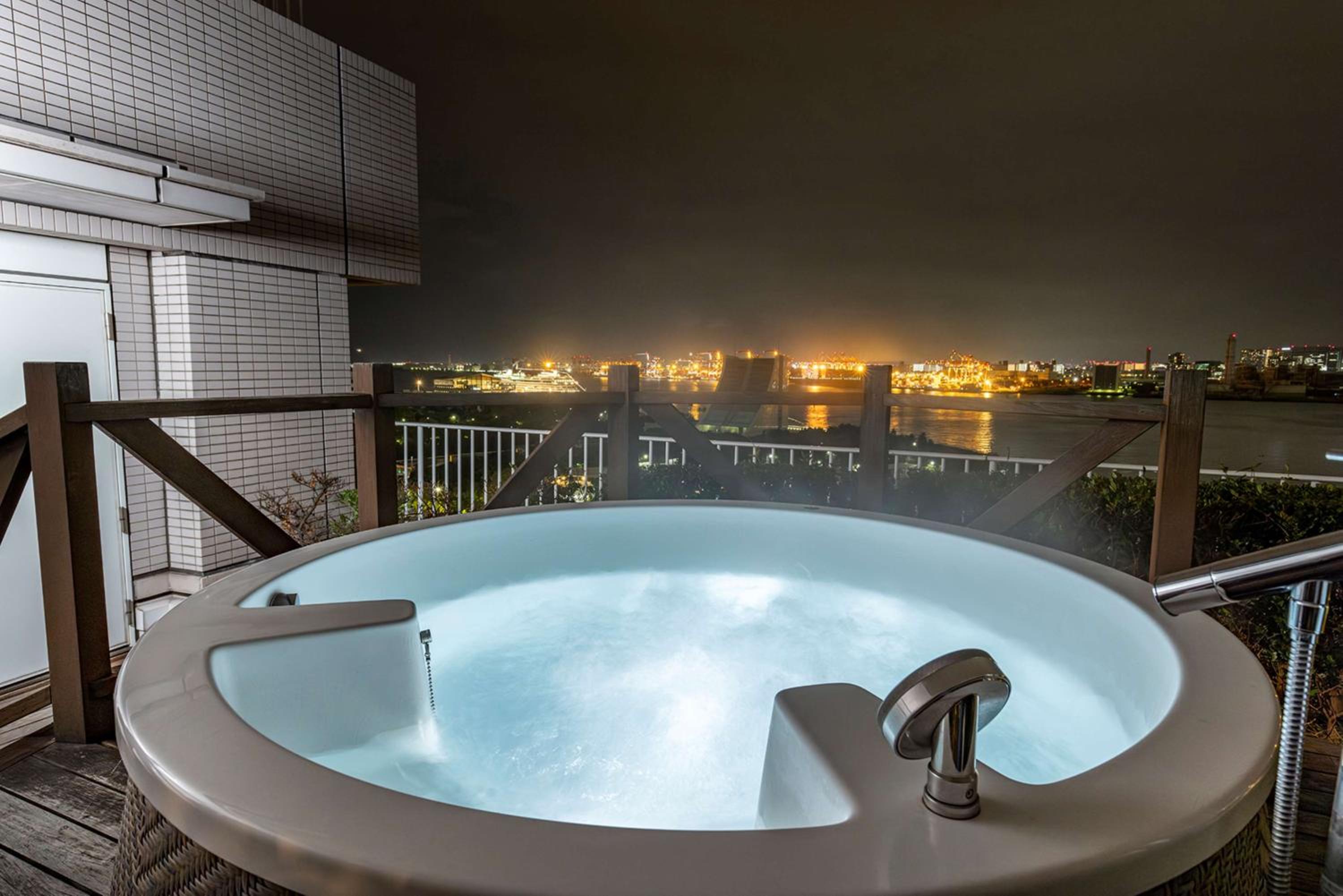 King Terrace Suite - Non-Smoking - Photo 3
